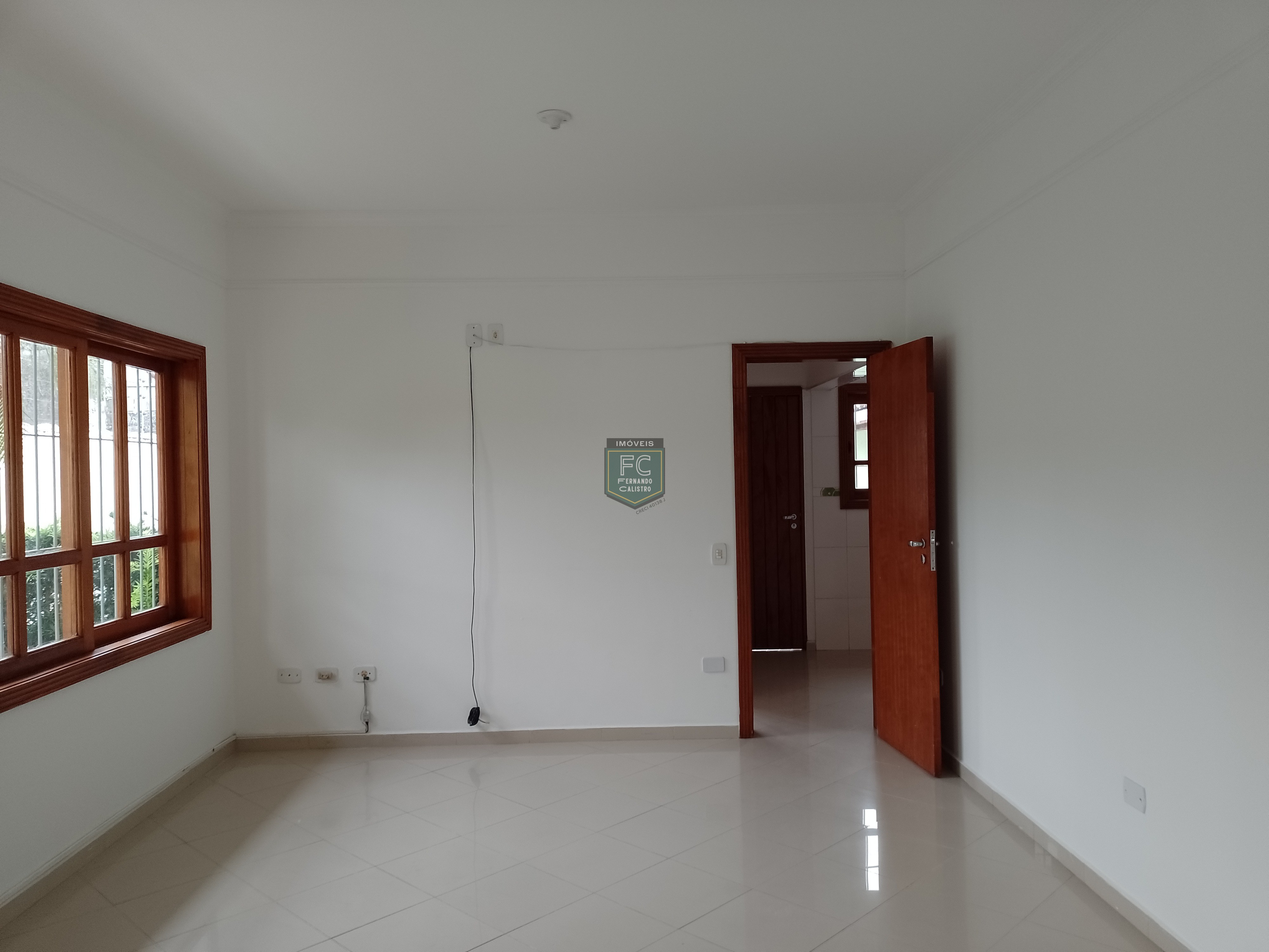 Casa térrea isolada 3 dormitórios (2 suítes) + dorm. Serviço, 318,5m² área total, piscina, espaço gourmet, z. Militar, bal. Flórida, praia grande sp
