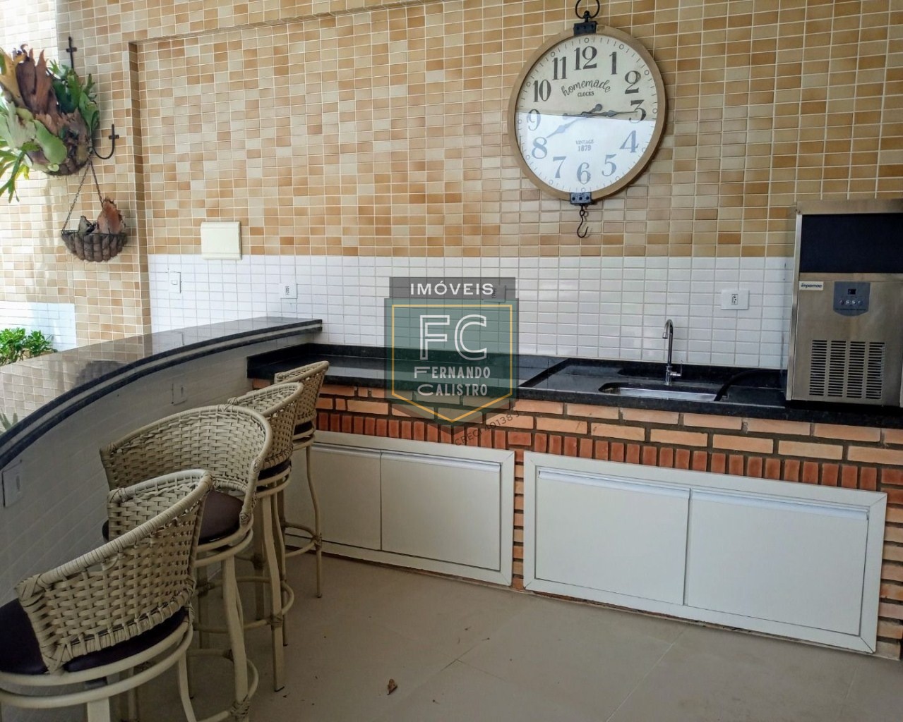 Apartamento altíssimo padrão 2 dormitórios (1 suíte) 80m² varanda gourmet c/ vista mar, financia banco / direto, local nobre, jd aguapeú, mongaguá sp