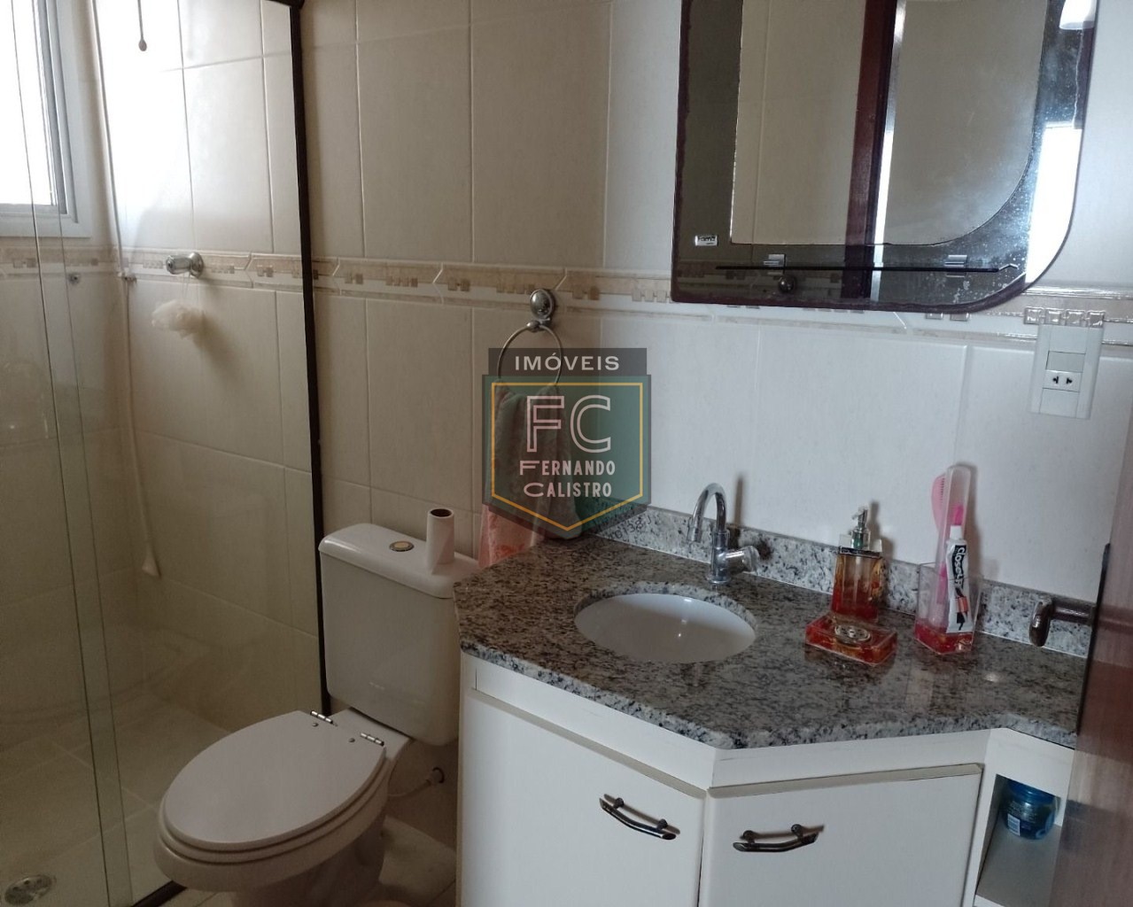 Apartamento 2 dormitórios (1 suíte) alto padrão, varanda gourmet envidraçada frente ao mar c/ churrasqueira, local nobre, centro - mongaguá - sp