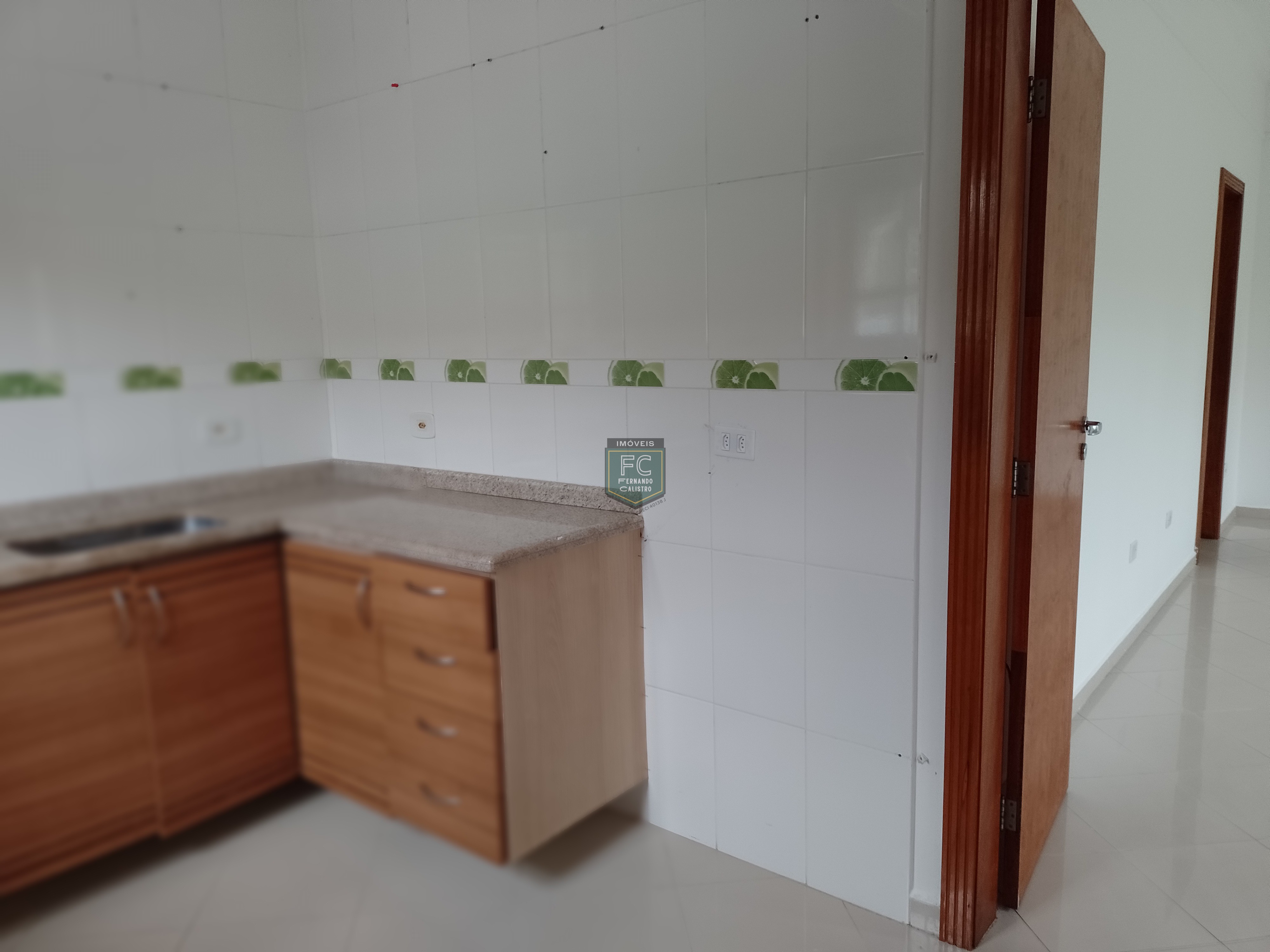Casa térrea isolada 3 dormitórios (2 suítes) + dorm. Serviço, 318,5m² área total, piscina, espaço gourmet, z. Militar, bal. Flórida, praia grande sp