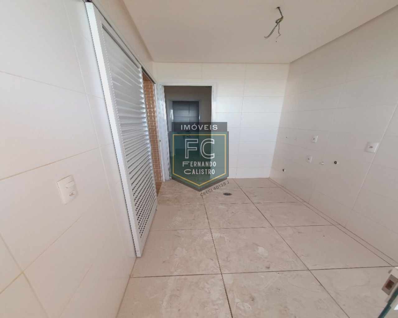 Apartamento altíssimo padrão com 4 suítes (1 master), varanda gourmet, 3 vagas e elevador privativos, lazer incrível, canto do forte, praia grande/sp