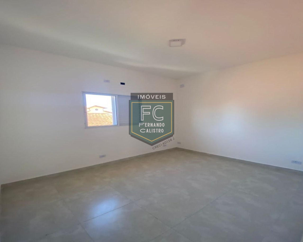 Casas novas alto padrão a 250 mts da praia c/ piscina e chur