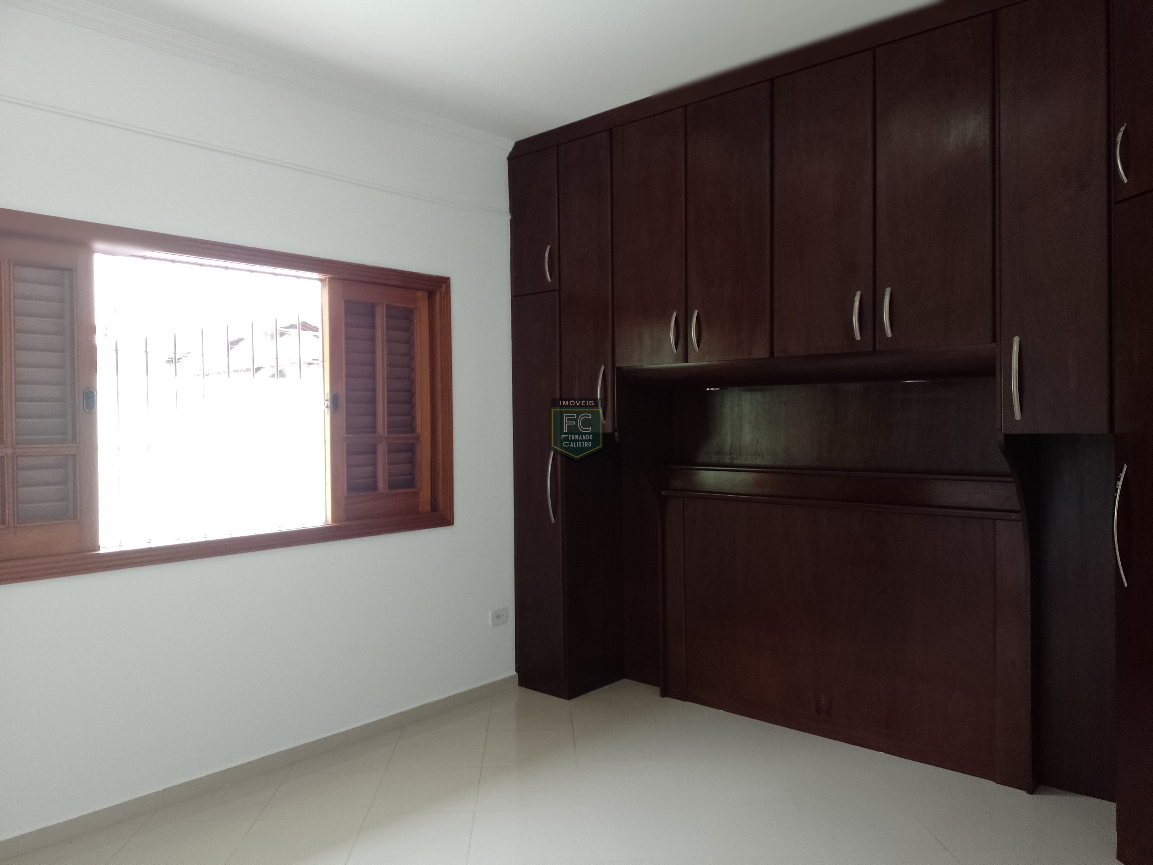 Casa térrea isolada 3 dormitórios (2 suítes) + dorm. Serviço, 318,5m² área total, piscina, espaço gourmet, z. Militar, bal. Flórida, praia grande sp