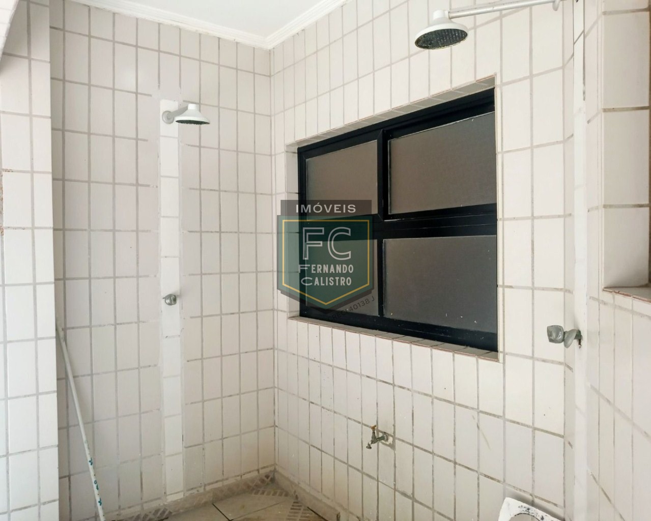 Apartamento alto padrão 2 dormitórios (1 suíte) 82m², varanda de frente, financ. Bancário / direto / permuta, perto da praia, vera cruz, mongaguá sp