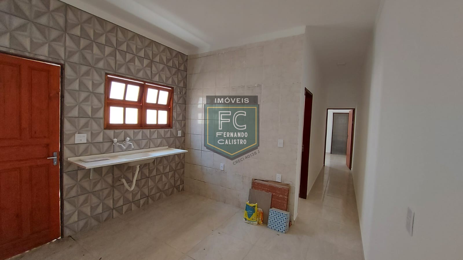 Casa térrea reformada com 3 dormitórios (1 suíte), piscina, 
