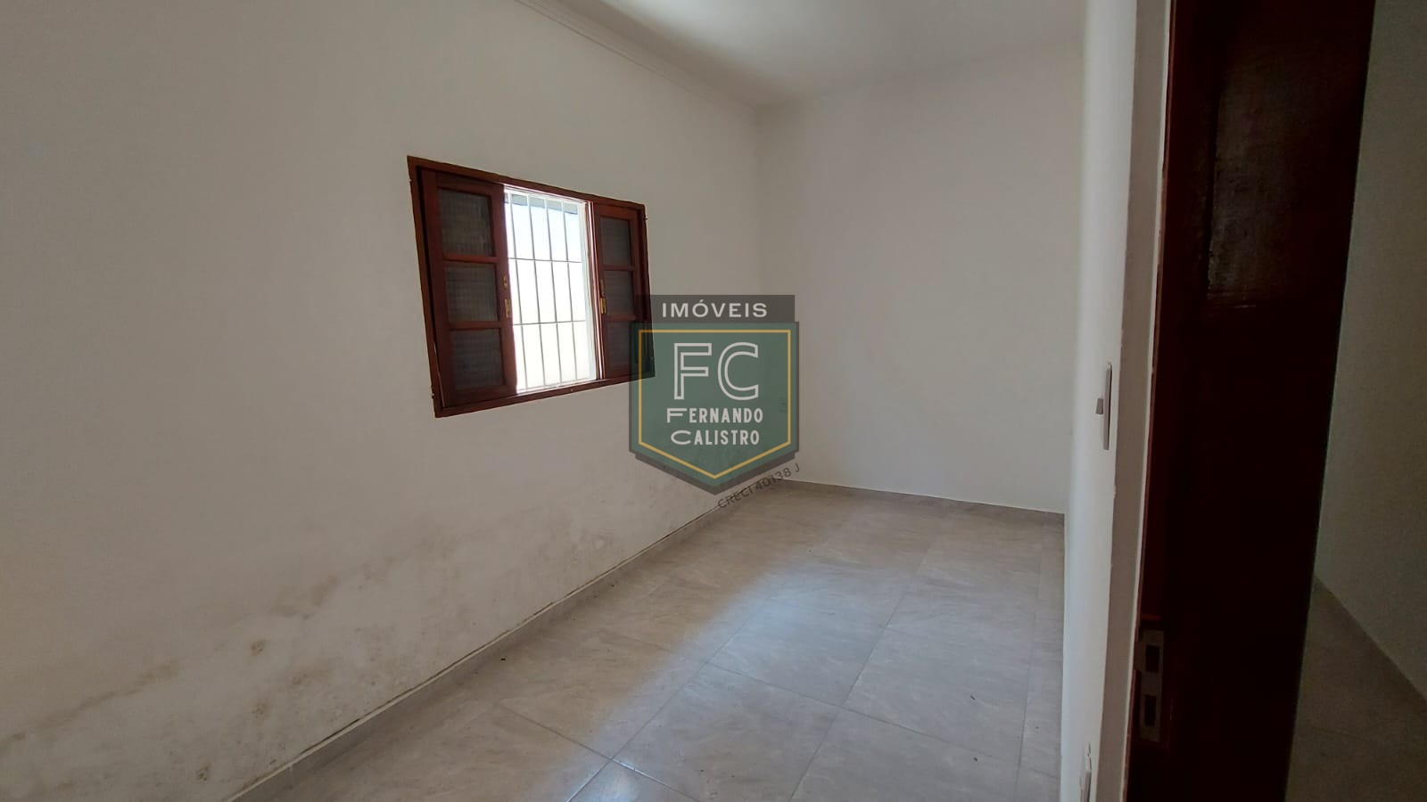 Casa térrea reformada com 3 dormitórios (1 suíte), piscina, 