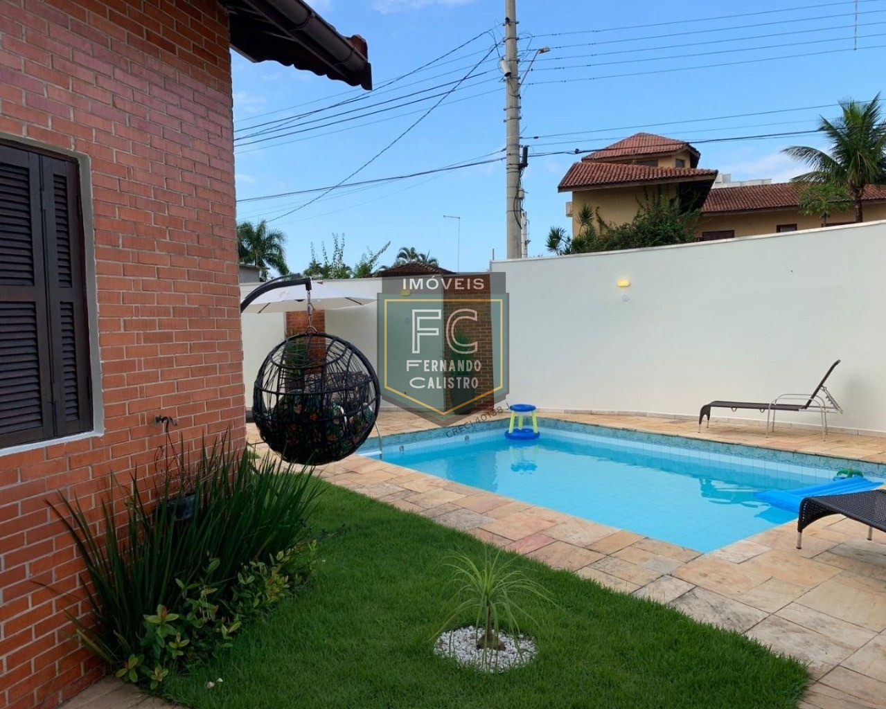 Casa isolada, alto padrão, 3 dormitórios(1suíte), 3 vagas para auto, lazer completo, localização privilegiada bairro flórida, praia grande/sp