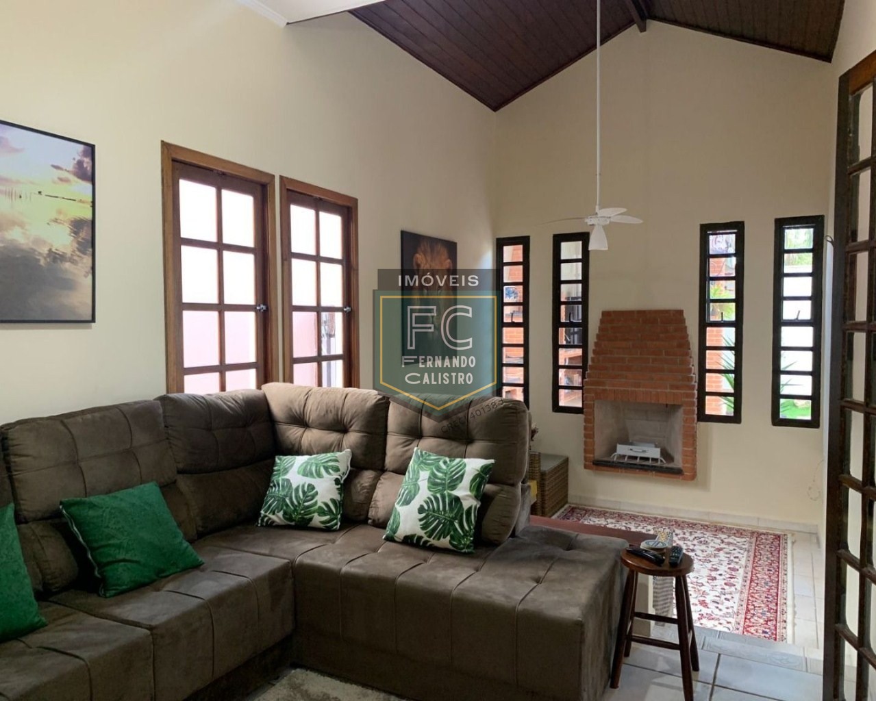 Casa isolada, alto padrão, 3 dormitórios(1suíte), 3 vagas pa