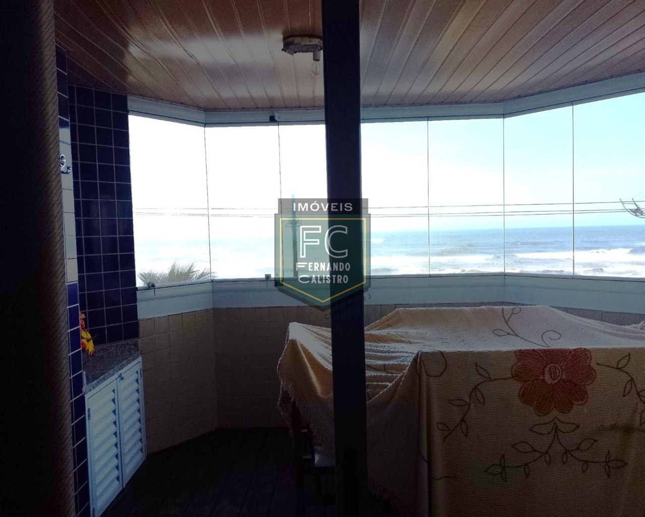 Apartamento 2 dormitórios (1 suíte) alto padrão, varanda gourmet envidraçada frente ao mar c/ churrasqueira, local nobre, centro - mongaguá - sp