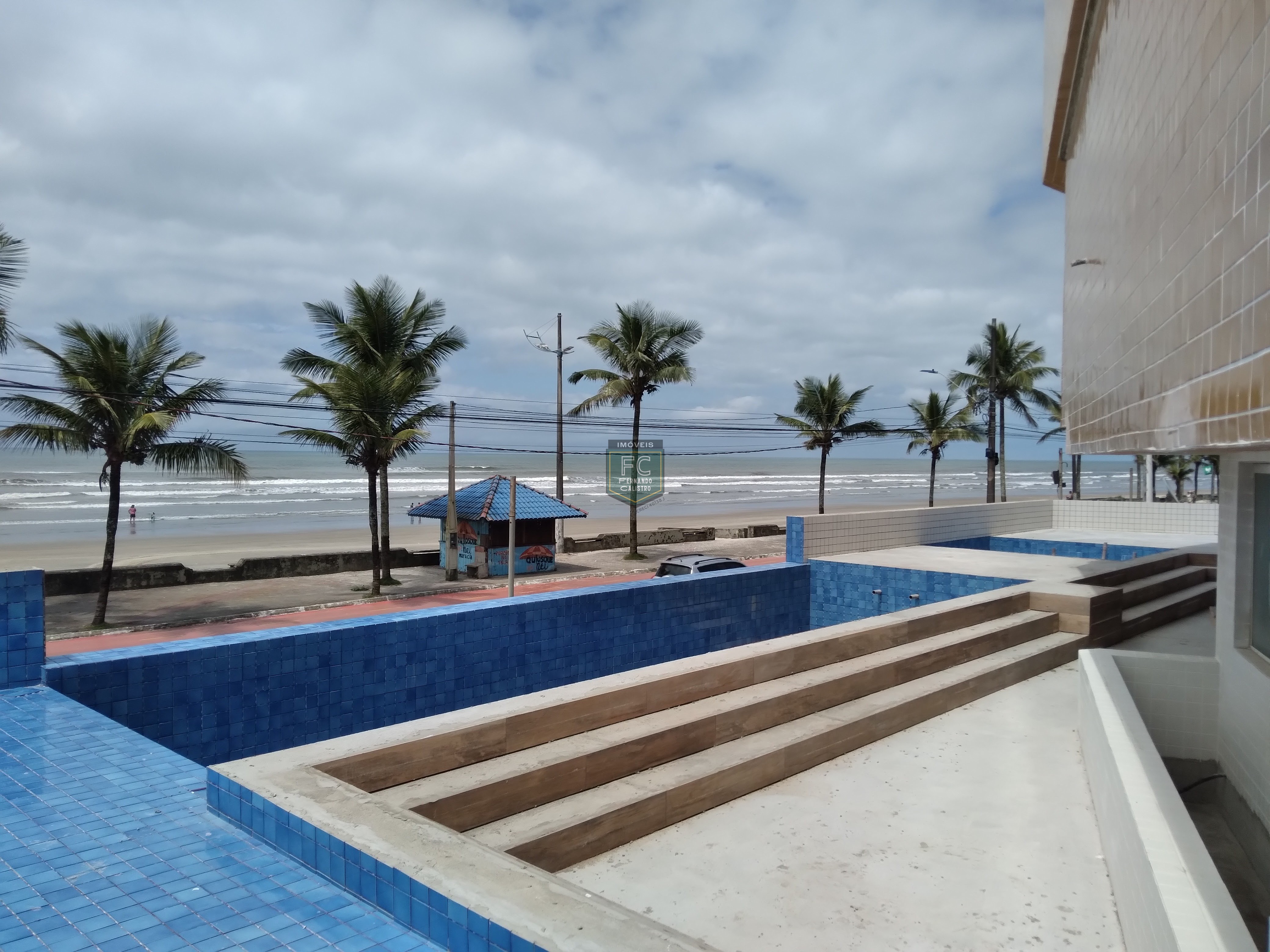 Apartamento 2 dormitórios (1 suíte) andar alto, varanda gourmet c/ vista p/ o mar, condomínio lazer completo frente ao mar, v. Atlântica, mongaguá sp