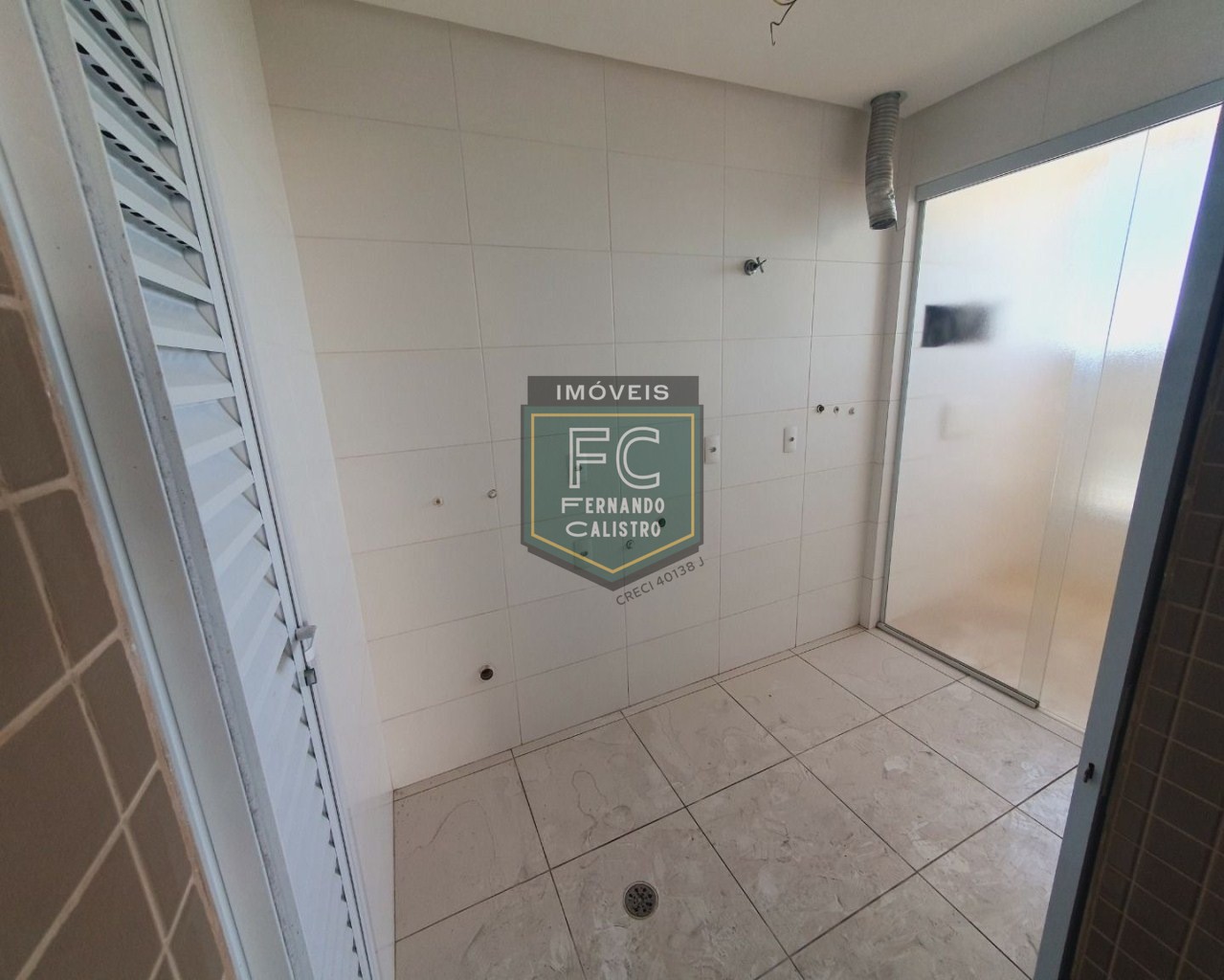Apartamento altíssimo padrão com 4 suítes (1 master), varanda gourmet, 3 vagas e elevador privativos, lazer incrível, canto do forte, praia grande/sp