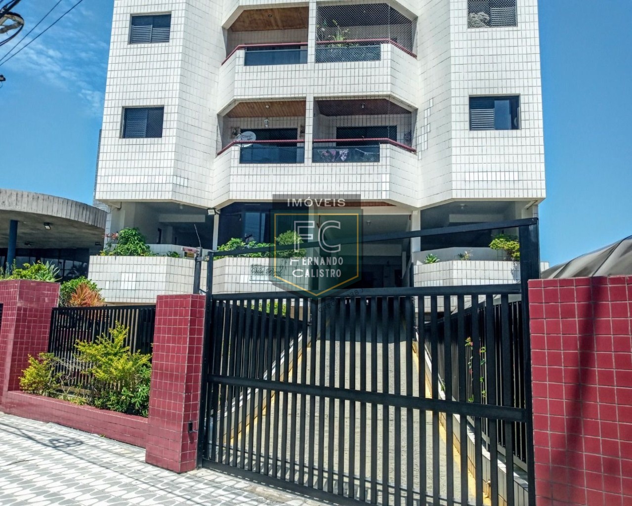 Apartamento alto padrão 2 dormitórios (1 suíte) 82m², varanda de frente, financ. Bancário / direto / permuta, perto da praia, vera cruz, mongaguá sp