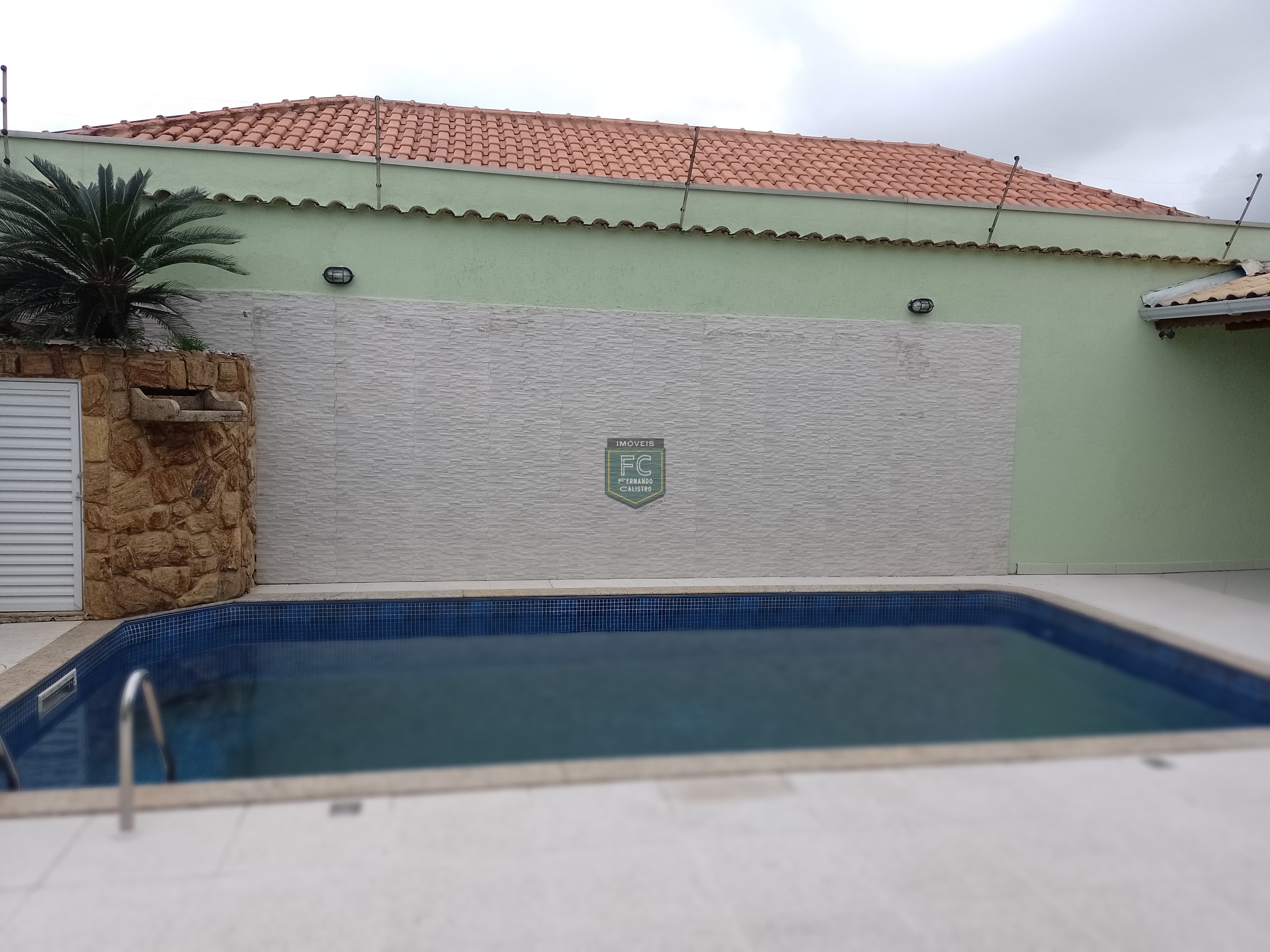 Casa térrea isolada 3 dormitórios (2 suítes) + dorm. Serviço, 318,5m² área total, piscina, espaço gourmet, z. Militar, bal. Flórida, praia grande sp