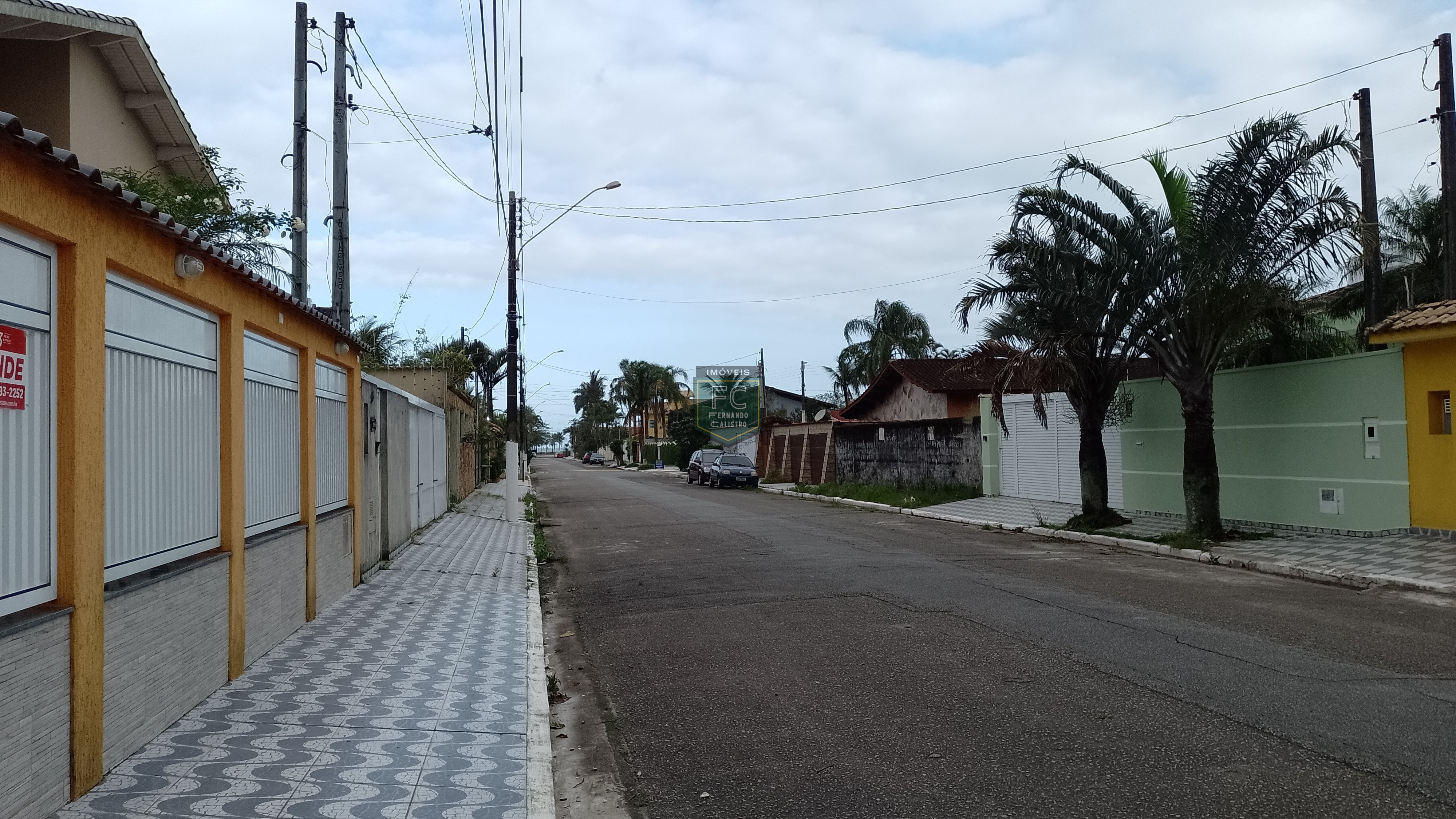 Casa térrea isolada 3 dormitórios (2 suítes) dorm. Serviço, 