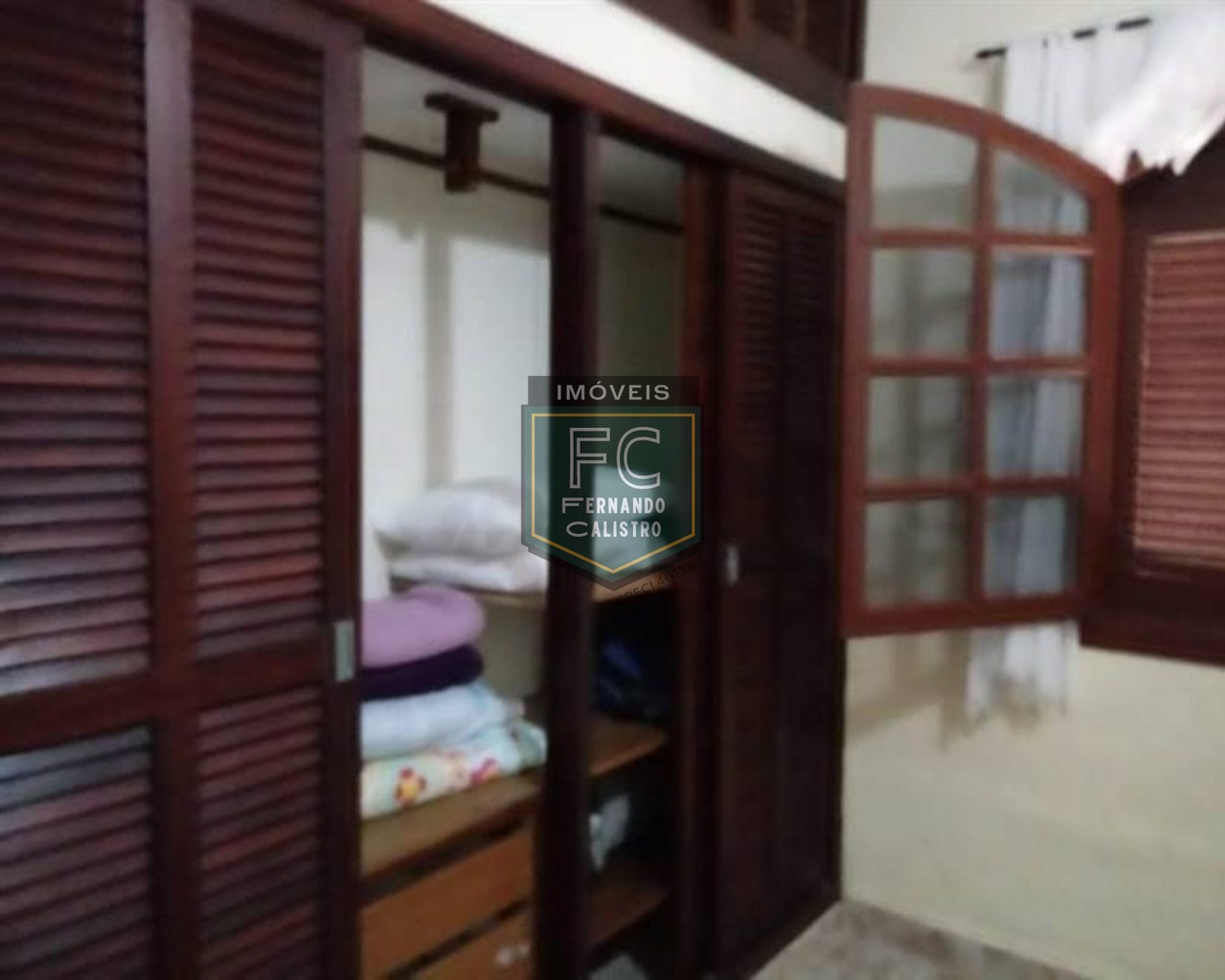 Casa terrea lote inteiro 4 dormitórios (4 suítes), 270 m², com piscina, churrasqueira, localização privilegiada balneário flórida - praia grande/sp