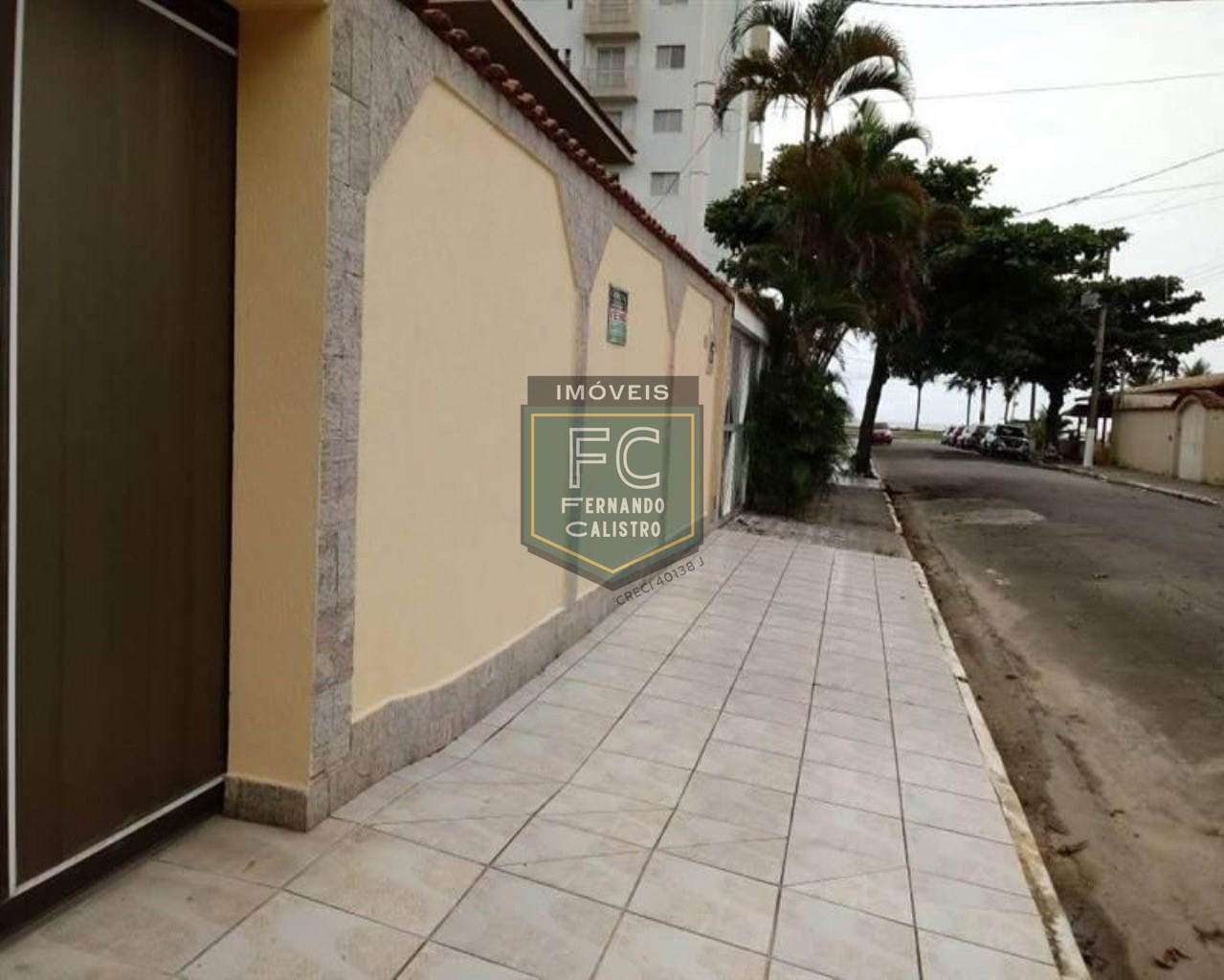 Casa terrea lote inteiro 4 dormitórios (4 suítes), 270 m², c