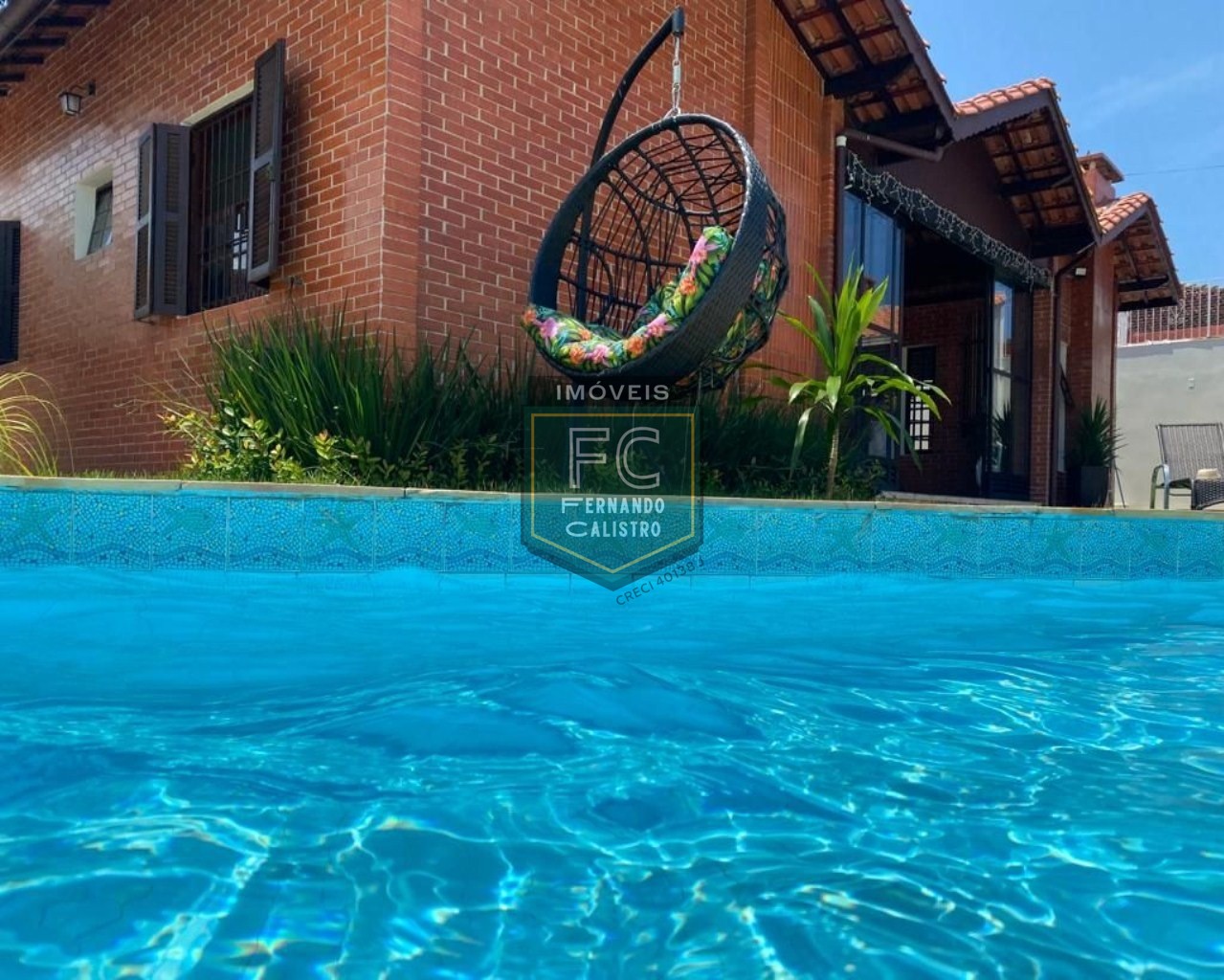 Casa isolada, alto padrão, 3 dormitórios(1suíte), 3 vagas para auto, lazer completo, localização privilegiada bairro flórida, praia grande/sp