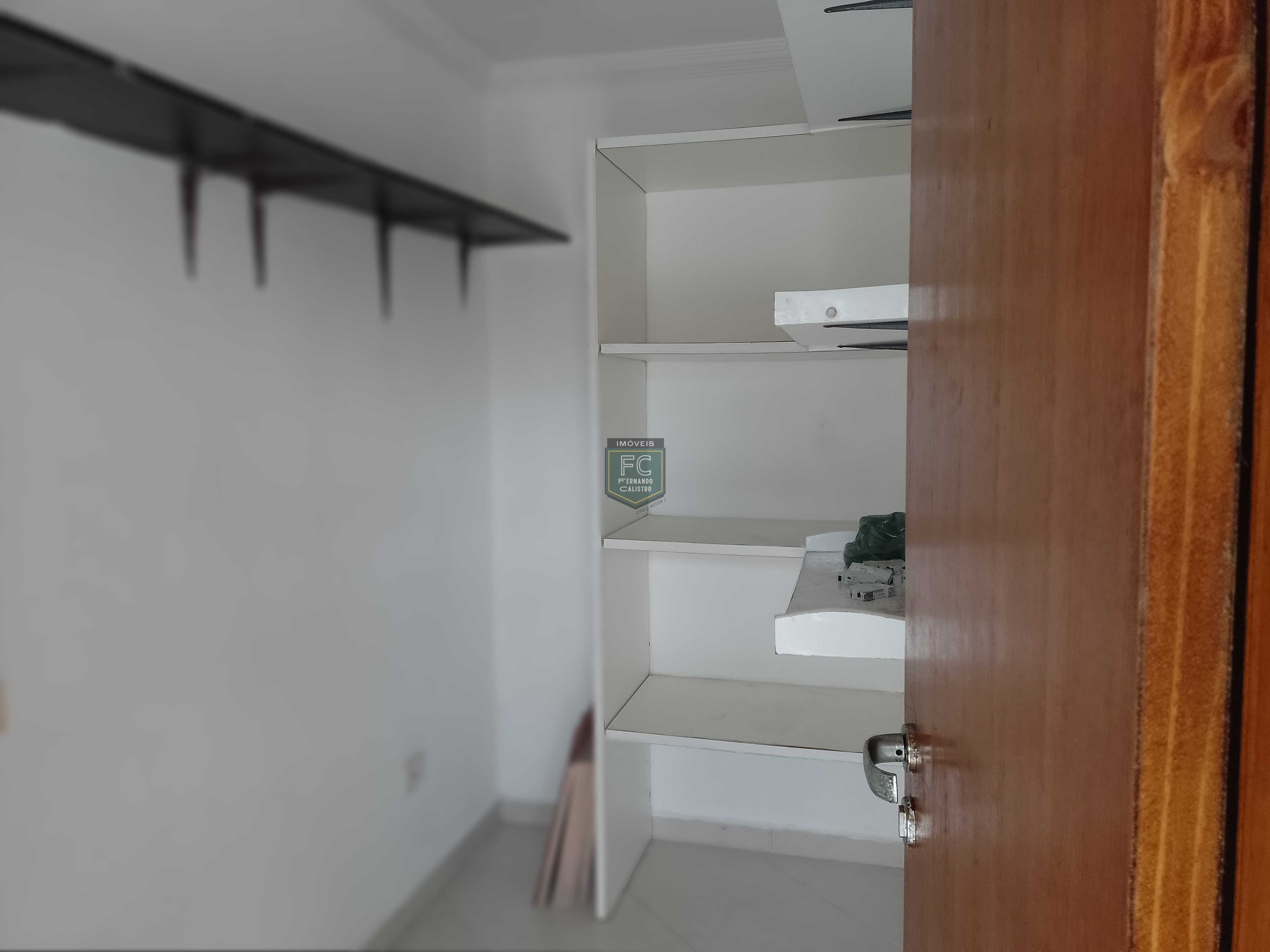 Casa térrea isolada 3 dormitórios (2 suítes) + dorm. Serviço, 318,5m² área total, piscina, espaço gourmet, z. Militar, bal. Flórida, praia grande sp