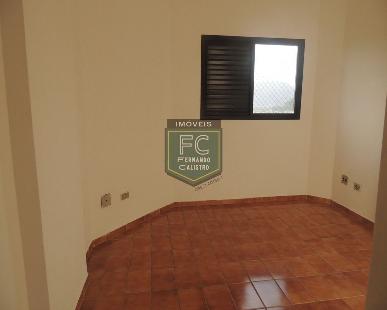 Apartamento alto padrão 2 dormitórios (1 suíte) 82m², varanda de frente, financ. Bancário / direto / permuta, perto da praia, vera cruz, mongaguá sp