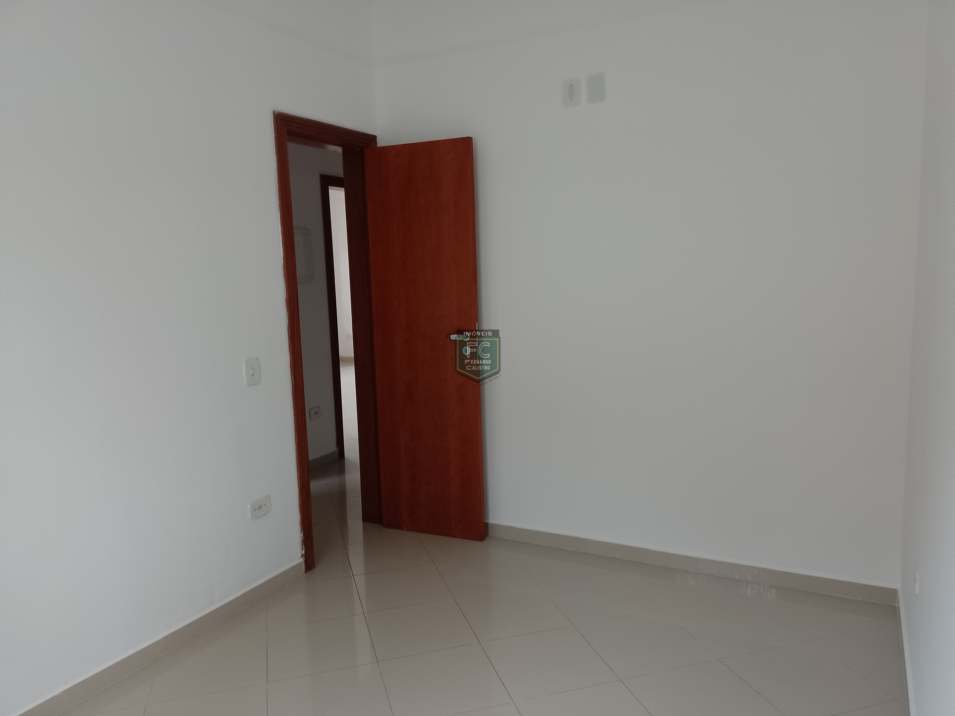 Casa térrea isolada 3 dormitórios (2 suítes) + dorm. Serviço, 318,5m² área total, piscina, espaço gourmet, z. Militar, bal. Flórida, praia grande sp