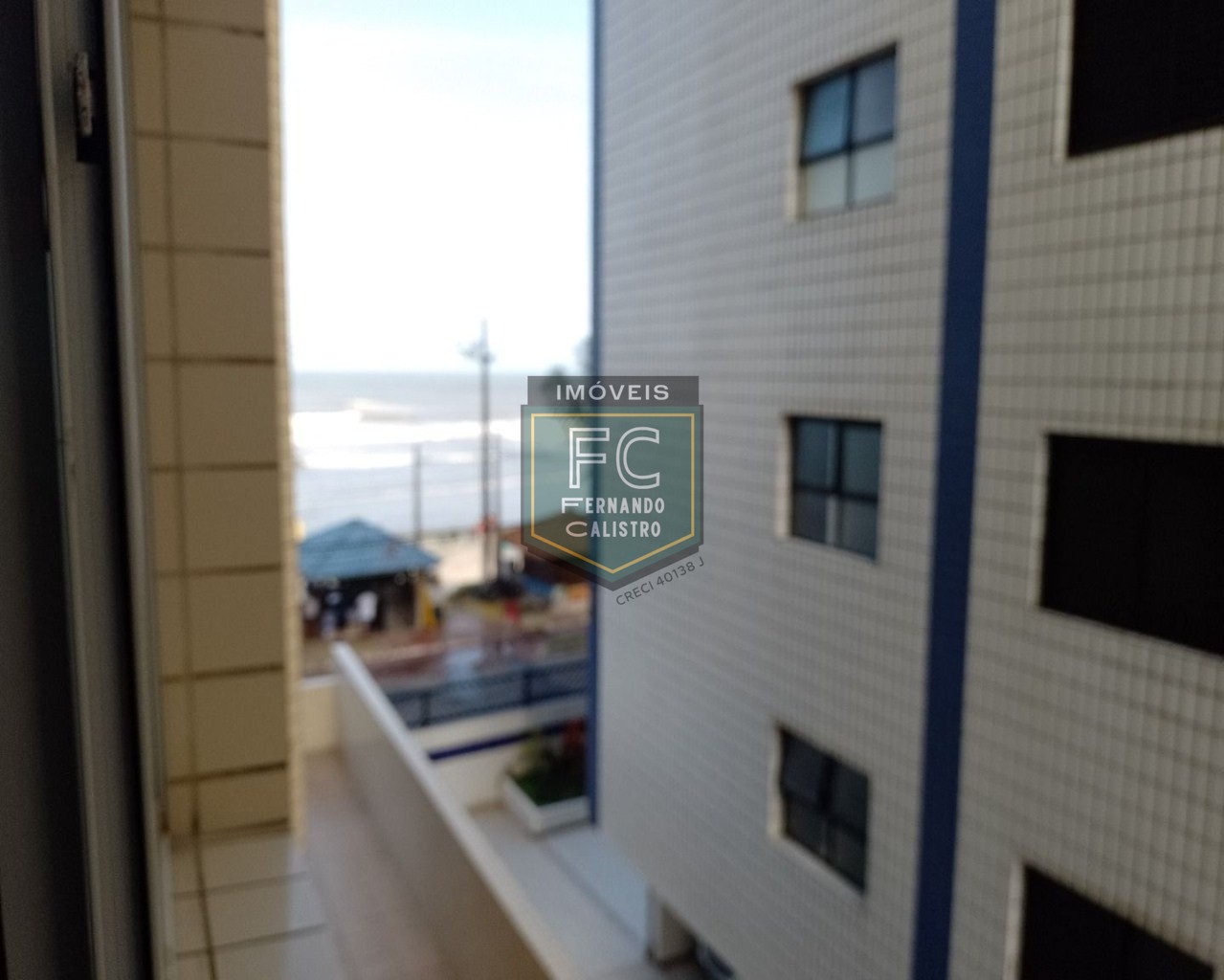 Apartamento 2 dormitórios (1 suíte) alto padrão, varanda gourmet envidraçada frente ao mar c/ churrasqueira, local nobre, centro - mongaguá - sp