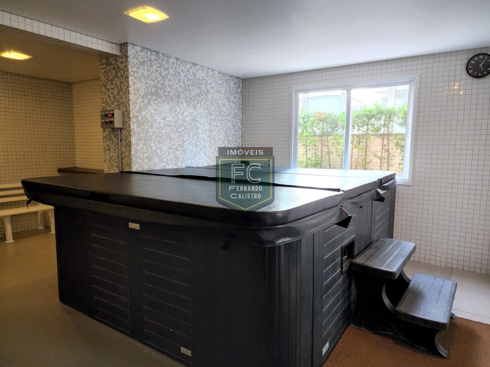 Apartamento Altíssimo Padrão 3 Suítes, Varanda Envidraçada c/ Churrasqueira e Vista p/ o Mar, Passos da Praia, 3 Vagas, V. Caiçara, Praia Grande SP
