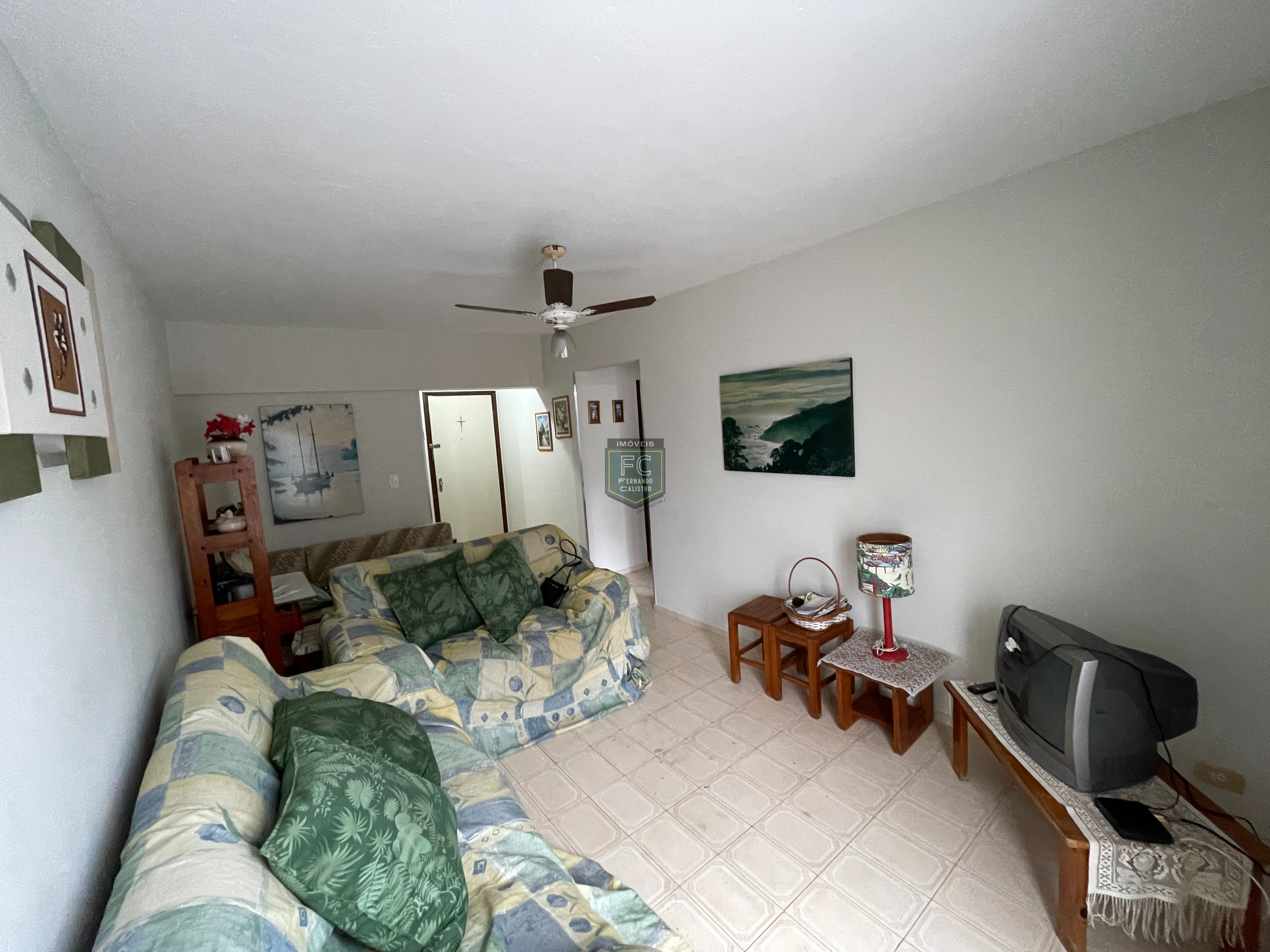 Apartamento Tipo Garden, com 2 Dormitórios e Terraço / Quintal com vista para o mar, e alguns passos da praia, no Coração do Centro, Mongaguá - SP