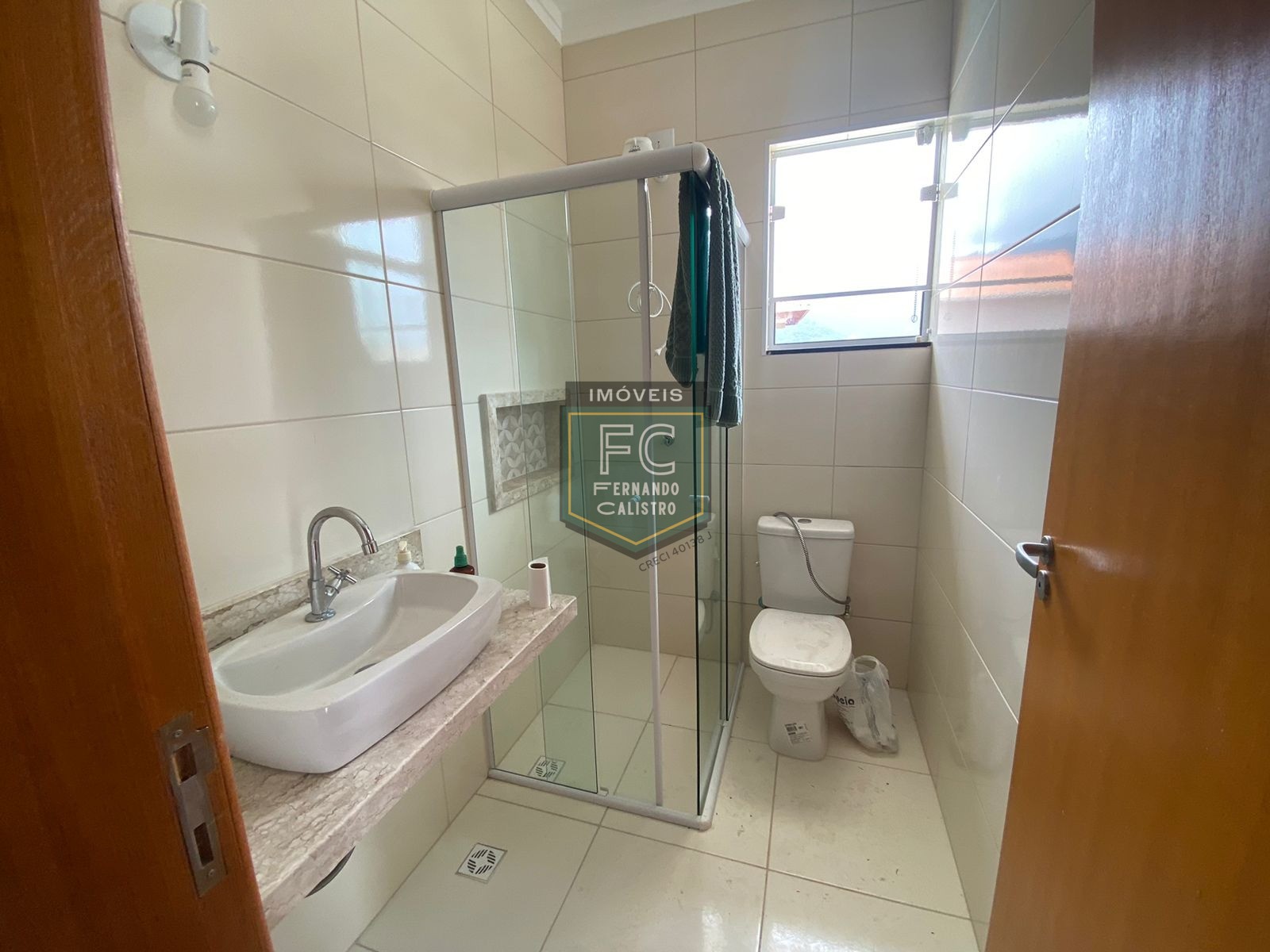 Espaçoso sobrado altissimo padrão 4 dormitórios (2 suítes), 165 m², piscina, área gourmet completa, 4 vagas, local nobre e valorizado, flórida, pg/sp