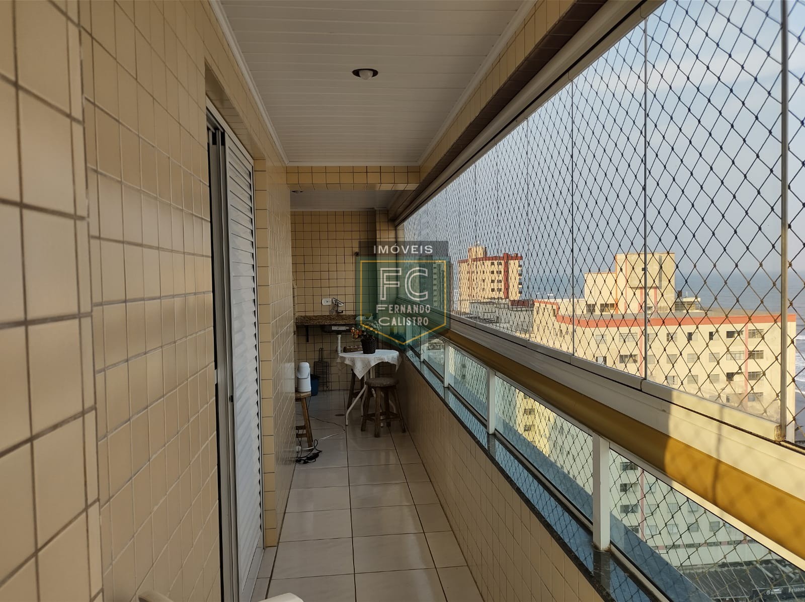 Apartamento alto padrão 3 suítes, vista para o mar, 2 varand