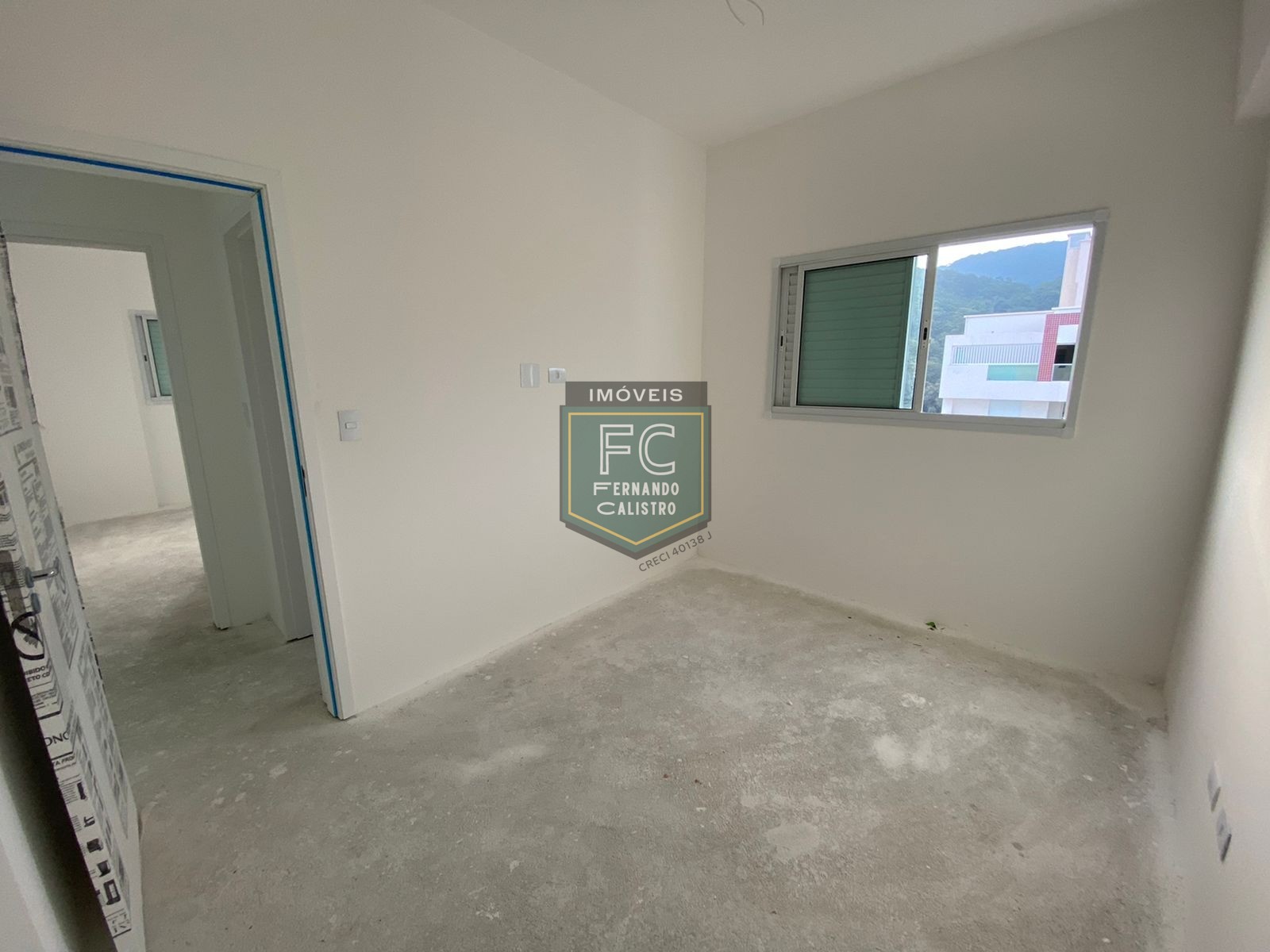 Apartamento novo andar alto, pronto, varanda gourmet c/ vista p/ o mar, 2 dormitórios (1 suíte), piso laminado, local nobre, jd. Luciana, mongaguá-sp