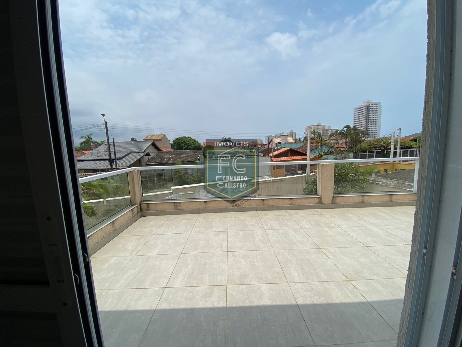 Espaçoso sobrado altissimo padrão 4 dormitórios (2 suítes), 165 m², piscina, área gourmet completa, 4 vagas, local nobre e valorizado, flórida, pg/sp