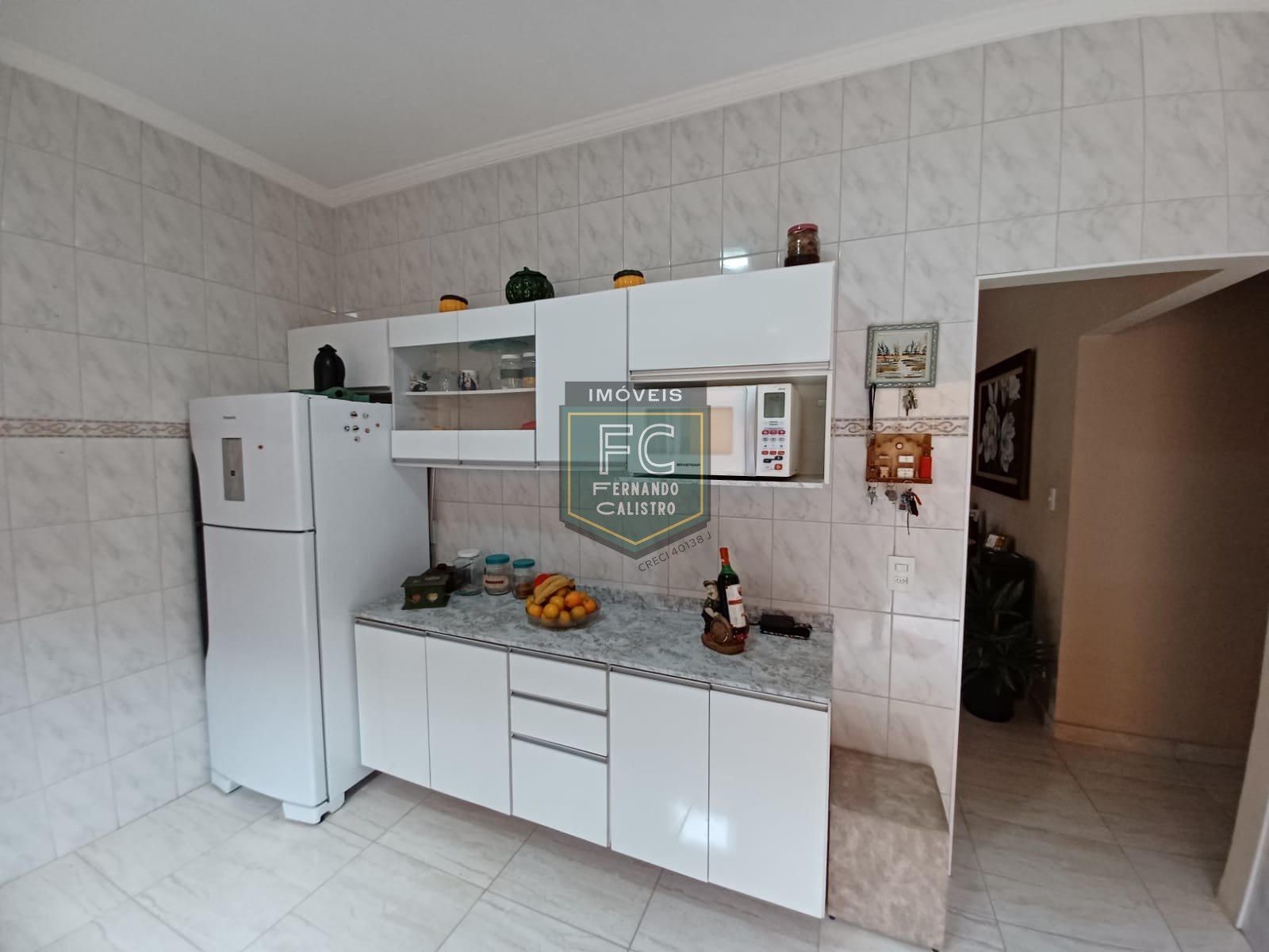 Casa Isolada Lote Inteiro 3 Dormitórios (1 Suíte) + Edícula, Área Gourmet c/ Churrasqueira, 4 Vagas, 160 m² Á. Construída, Caiçara, Praia Grande SP