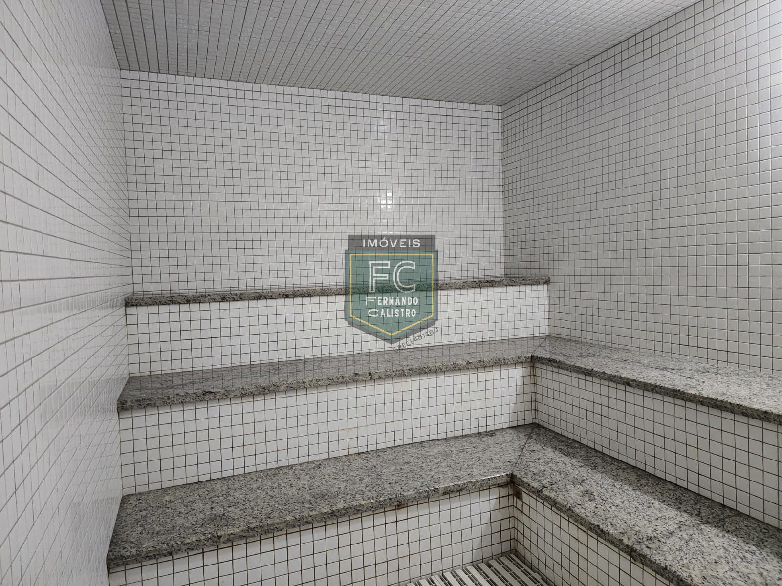 Apartamento Altíssimo Padrão 3 Suítes, Varanda Envidraçada c/ Churrasqueira e Vista p/ o Mar, Passos da Praia, 3 Vagas, V. Caiçara, Praia Grande SP