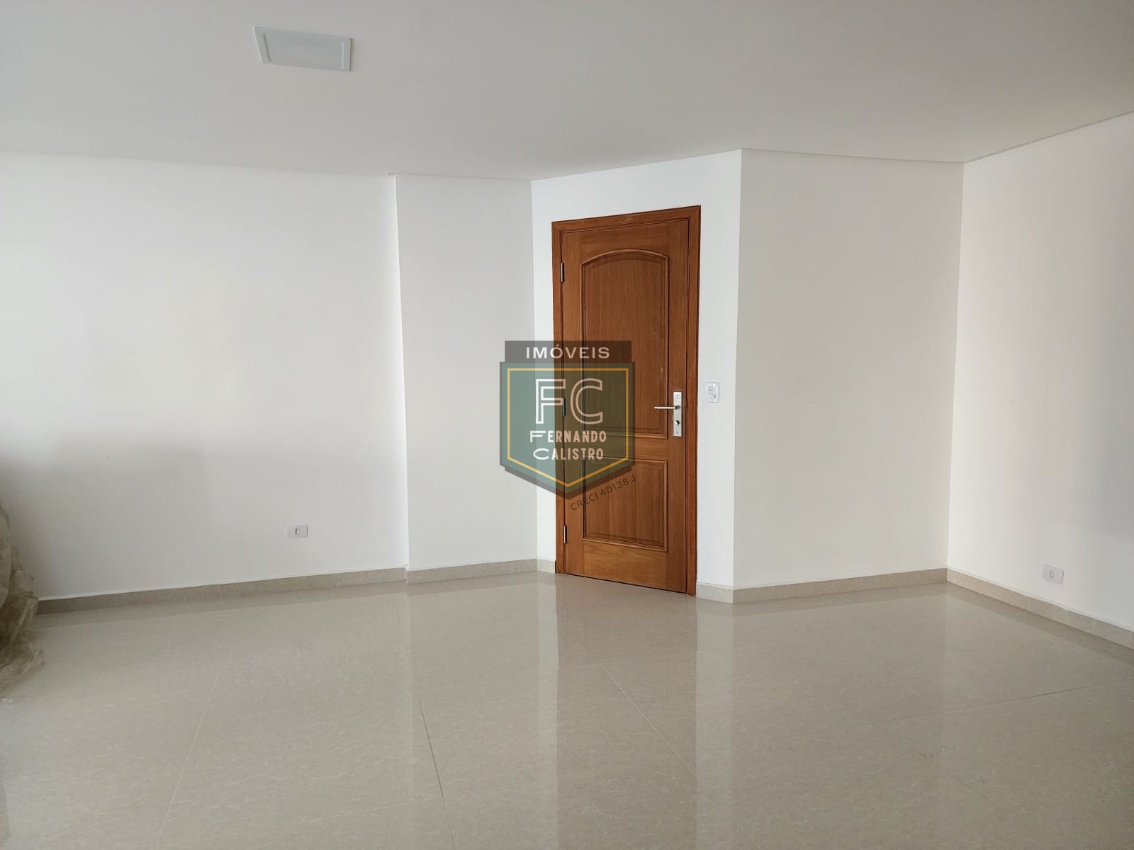 Apartamento Altíssimo Padrão 3 Suítes, Varanda Envidraçada c/ Churrasqueira e Vista p/ o Mar, Passos da Praia, 3 Vagas, V. Caiçara, Praia Grande SP