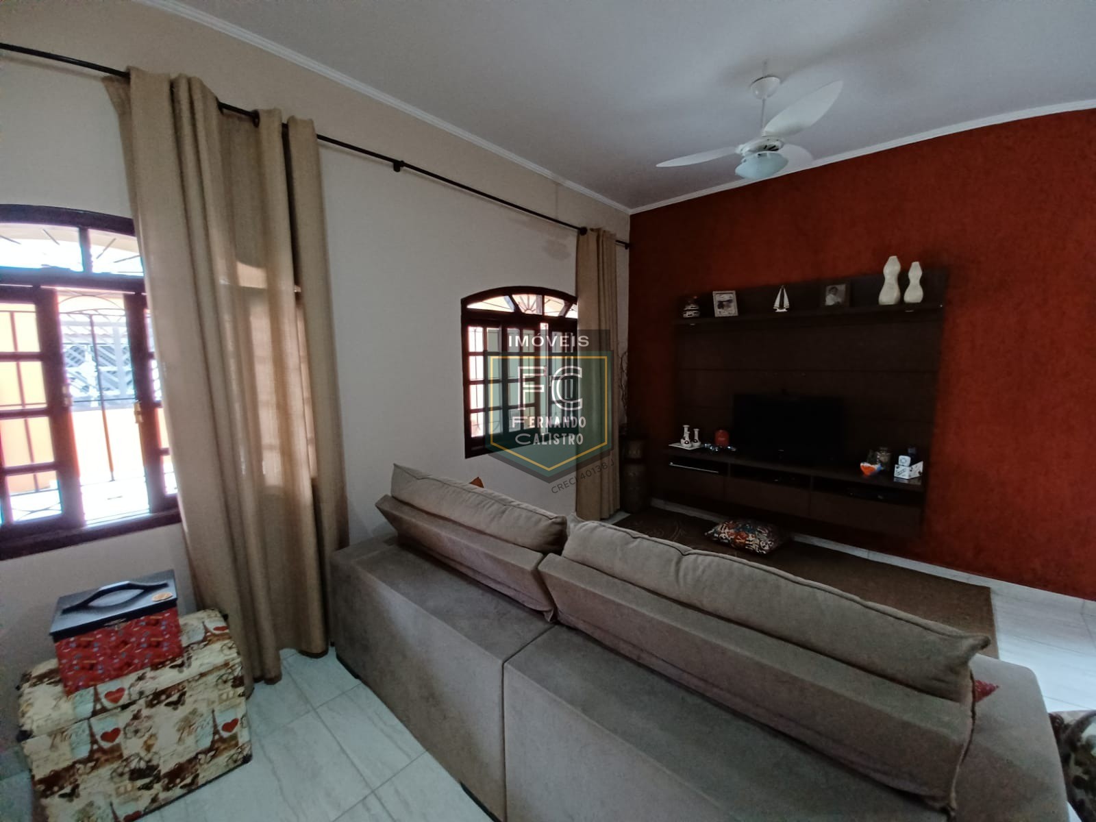 Casa Isolada Lote Inteiro 3 Dormitórios (1 Suíte) + Edícula, Área Gourmet c/ Churrasqueira, 4 Vagas, 160 m² Á. Construída, Caiçara, Praia Grande SP