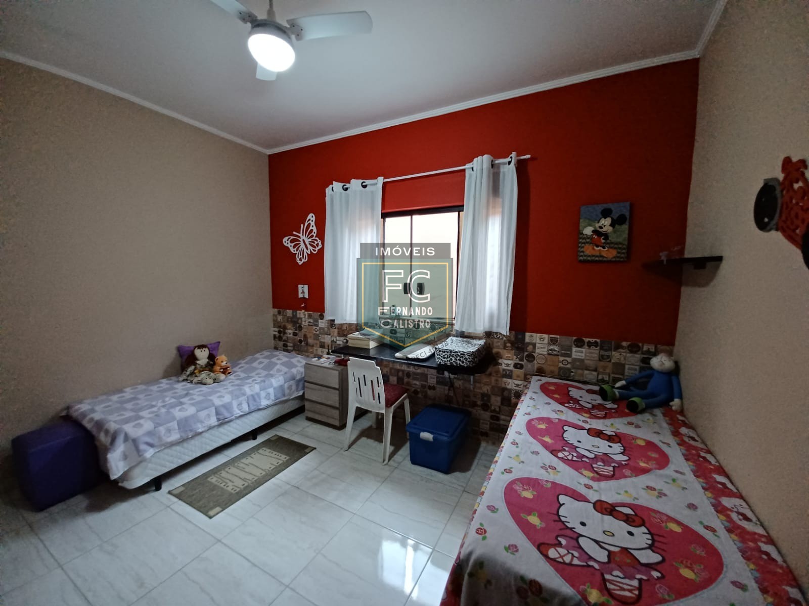 Casa Isolada Lote Inteiro 3 Dormitórios (1 Suíte) + Edícula, Área Gourmet c/ Churrasqueira, 4 Vagas, 160 m² Á. Construída, Caiçara, Praia Grande SP