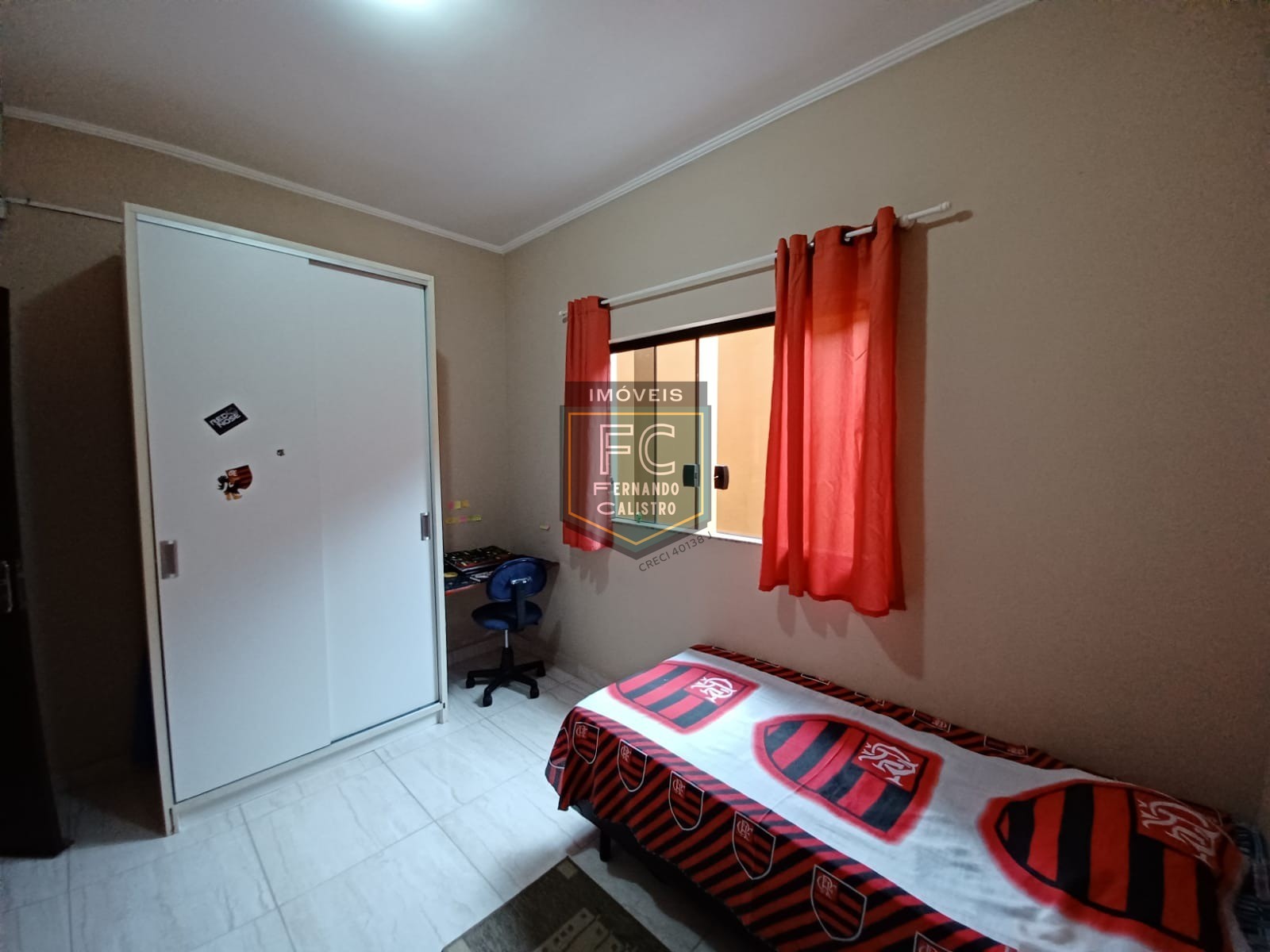 Casa Isolada Lote Inteiro 3 Dormitórios (1 Suíte) + Edícula, Área Gourmet c/ Churrasqueira, 4 Vagas, 160 m² Á. Construída, Caiçara, Praia Grande SP