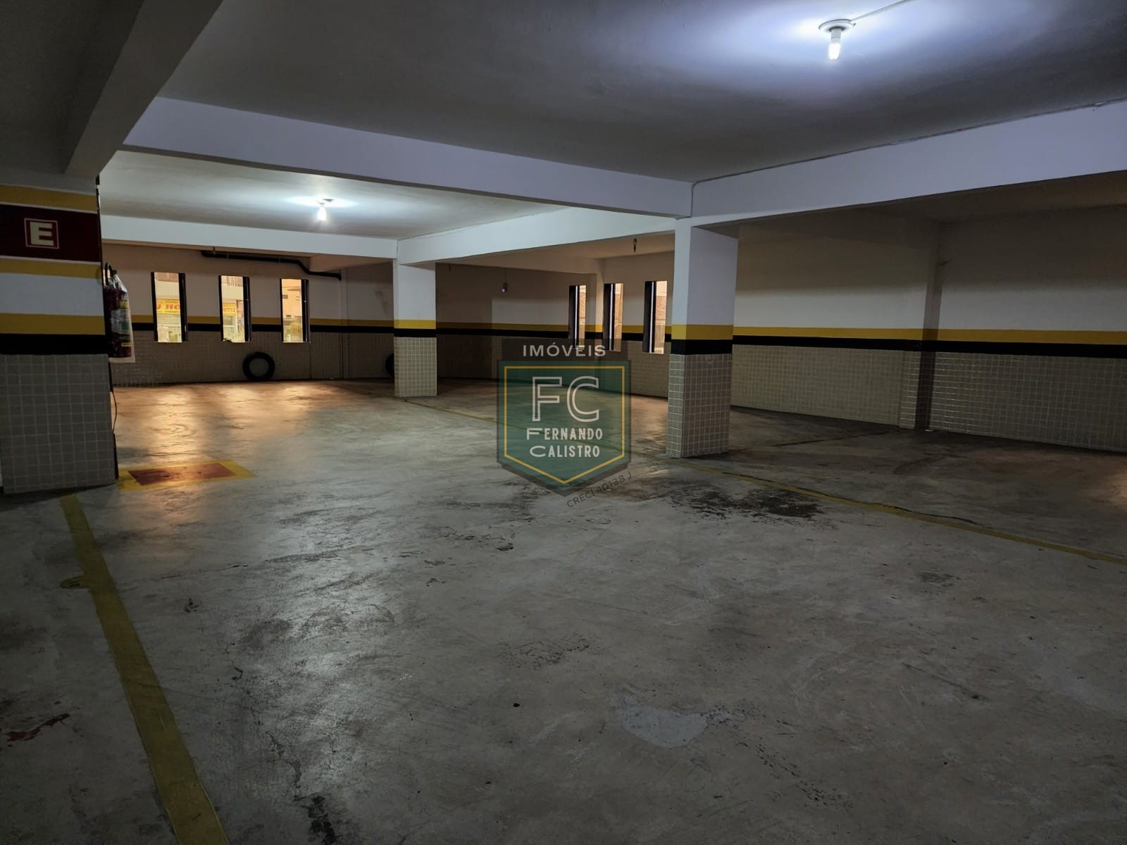Apartamento Altíssimo Padrão 3 Suítes, Varanda Envidraçada c/ Churrasqueira e Vista p/ o Mar, Passos da Praia, 3 Vagas, V. Caiçara, Praia Grande SP
