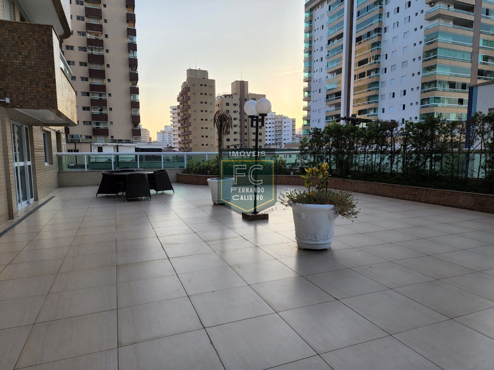 Apartamento altíssimo padrão 3 suítes, varanda envidraçada c