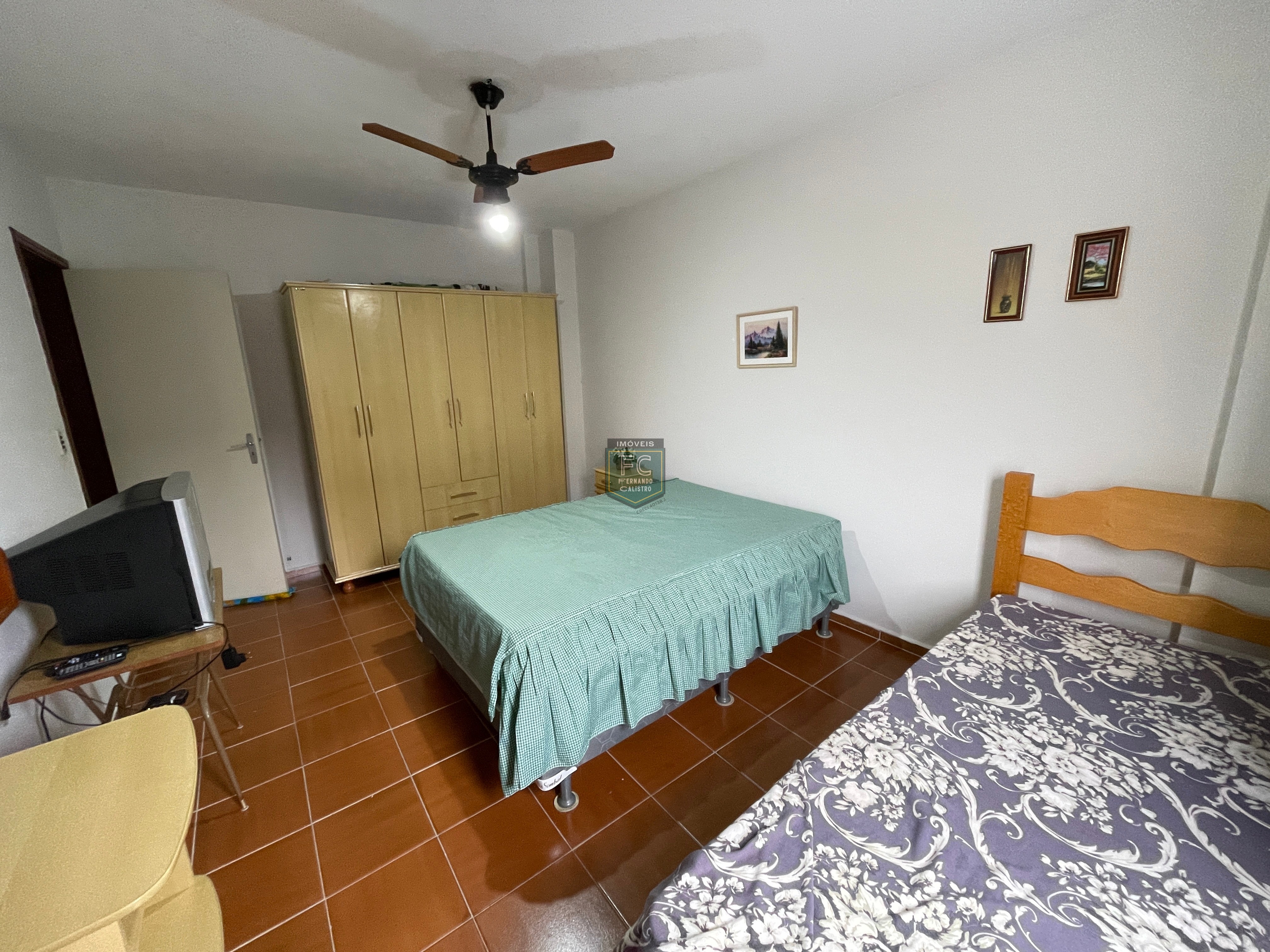 Apartamento Tipo Garden, com 2 Dormitórios e Terraço / Quintal com vista para o mar, e alguns passos da praia, no Coração do Centro, Mongaguá - SP