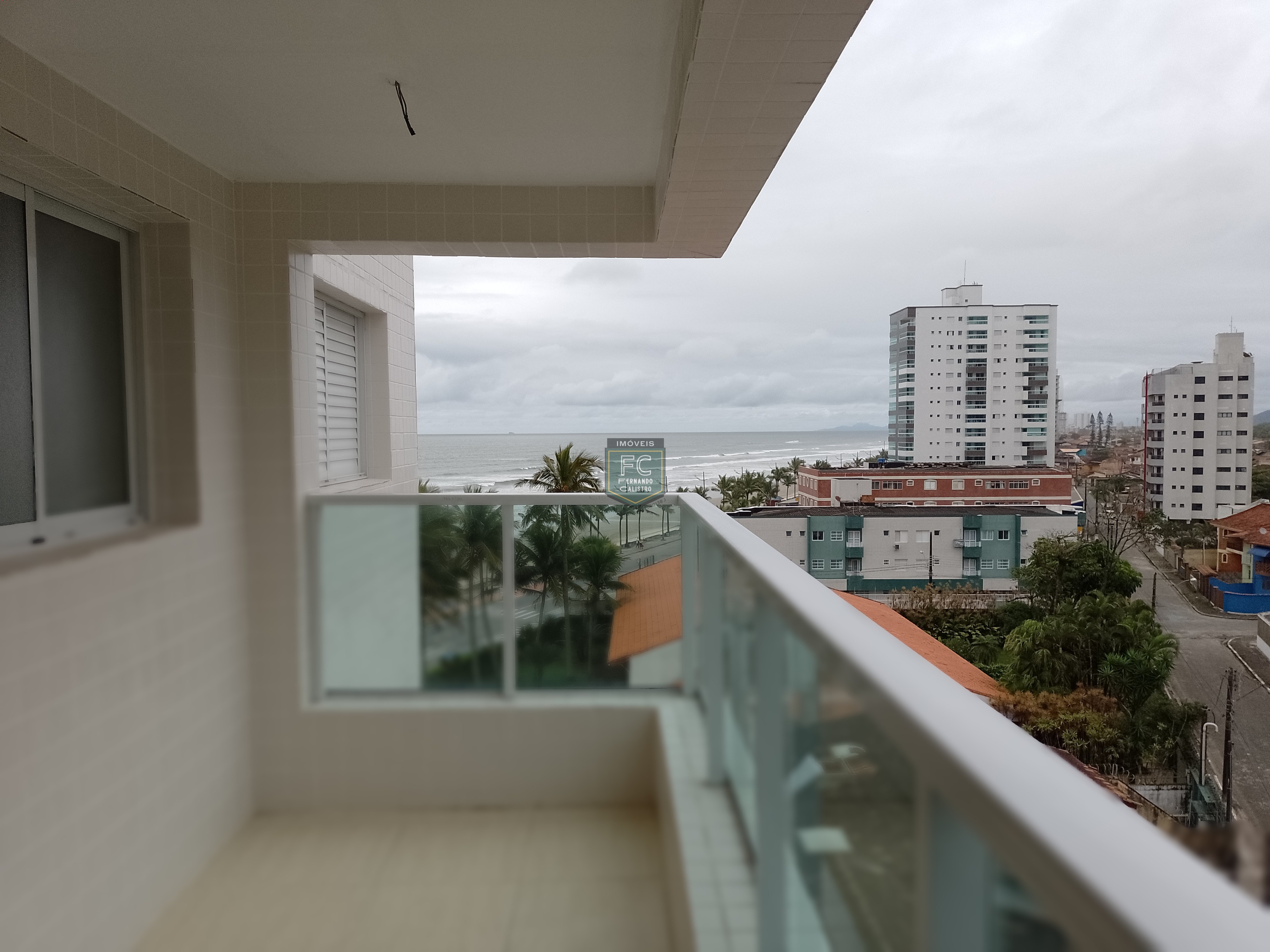 Apartamento 2 dormitórios (1 suíte) andar alto, varanda gourmet c/ vista p/ o mar, condomínio lazer completo frente ao mar, v. Atlântica, mongaguá sp