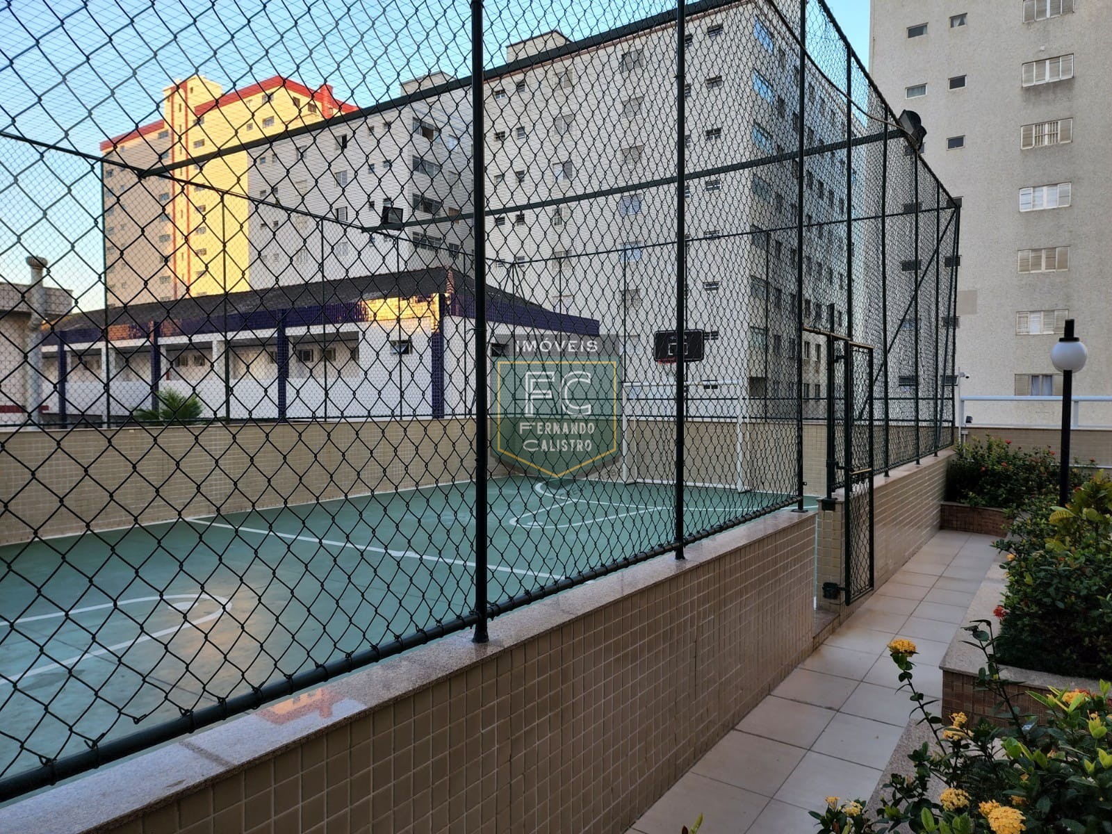 Apartamento Altíssimo Padrão 3 Suítes, Varanda Envidraçada c/ Churrasqueira e Vista p/ o Mar, Passos da Praia, 3 Vagas, V. Caiçara, Praia Grande SP