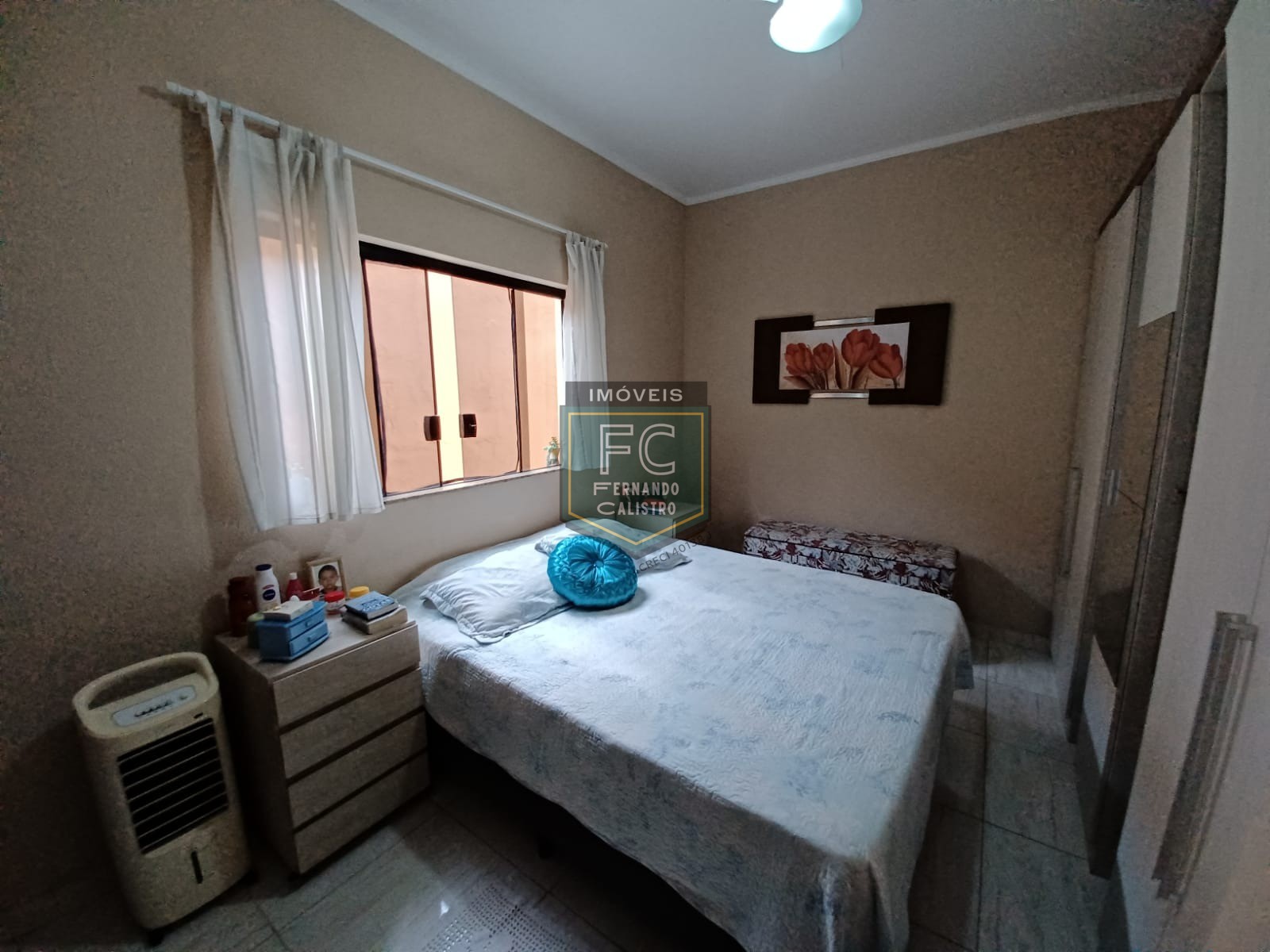 Casa Isolada Lote Inteiro 3 Dormitórios (1 Suíte) + Edícula, Área Gourmet c/ Churrasqueira, 4 Vagas, 160 m² Á. Construída, Caiçara, Praia Grande SP