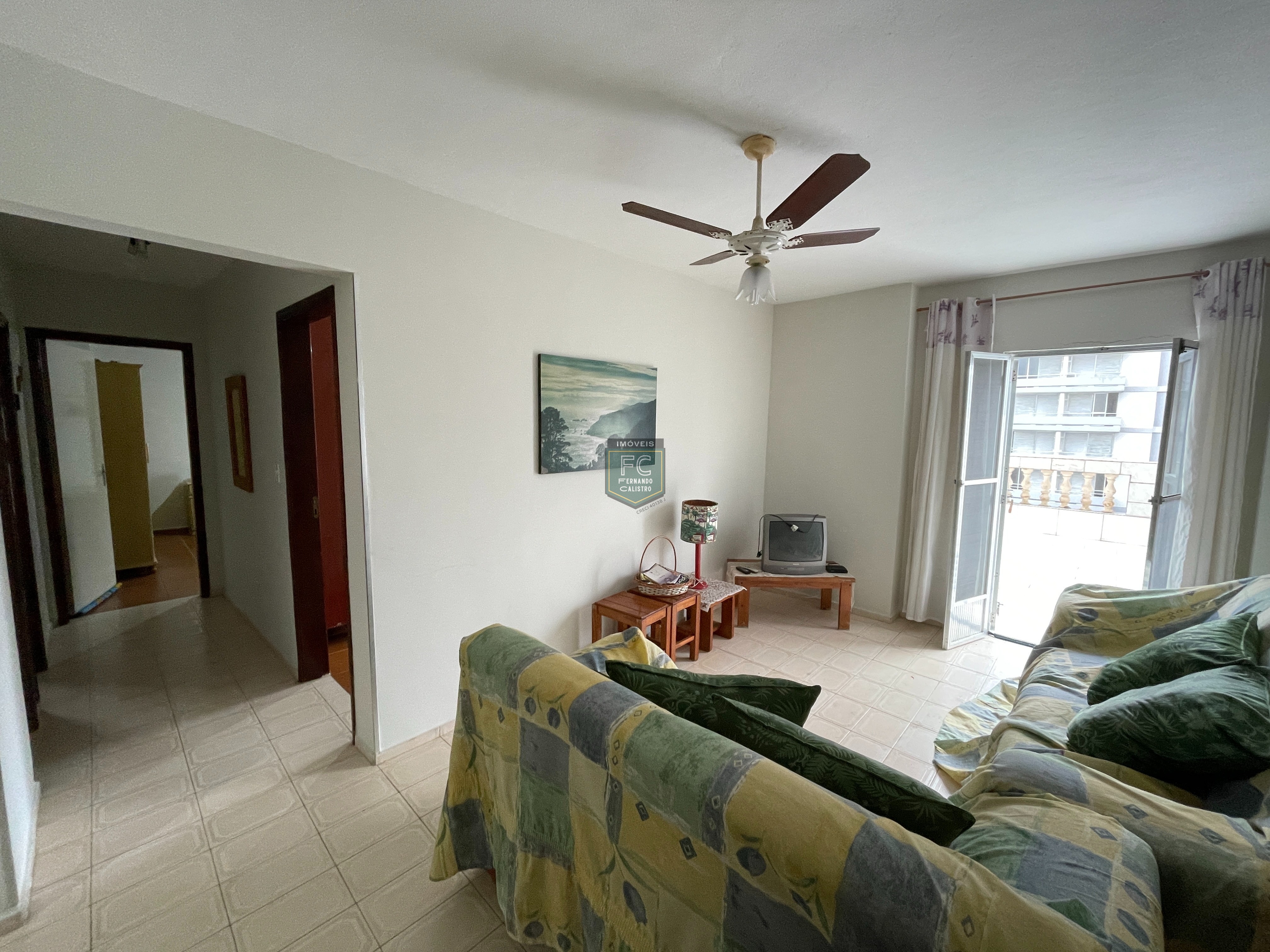 Apartamento Tipo Garden, com 2 Dormitórios e Terraço / Quintal com vista para o mar, e alguns passos da praia, no Coração do Centro, Mongaguá - SP
