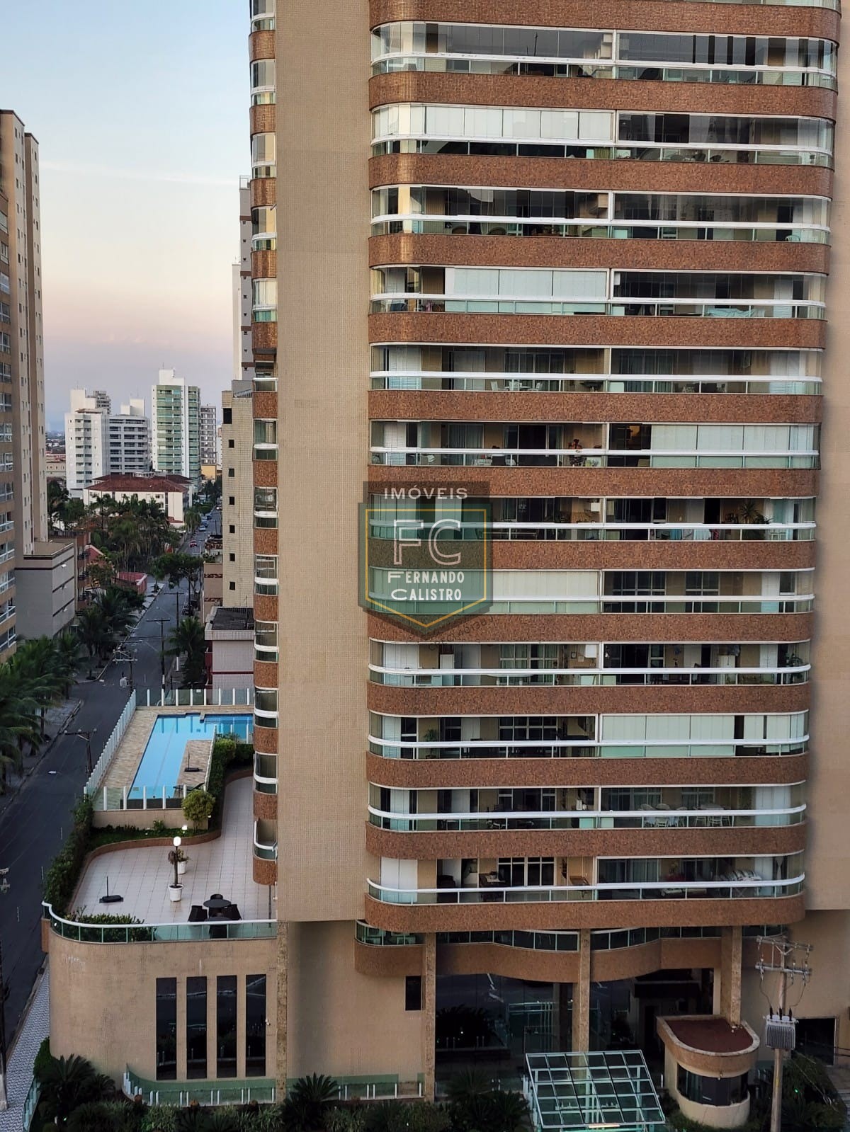 Apartamento altíssimo padrão 3 suítes, varanda envidraçada c