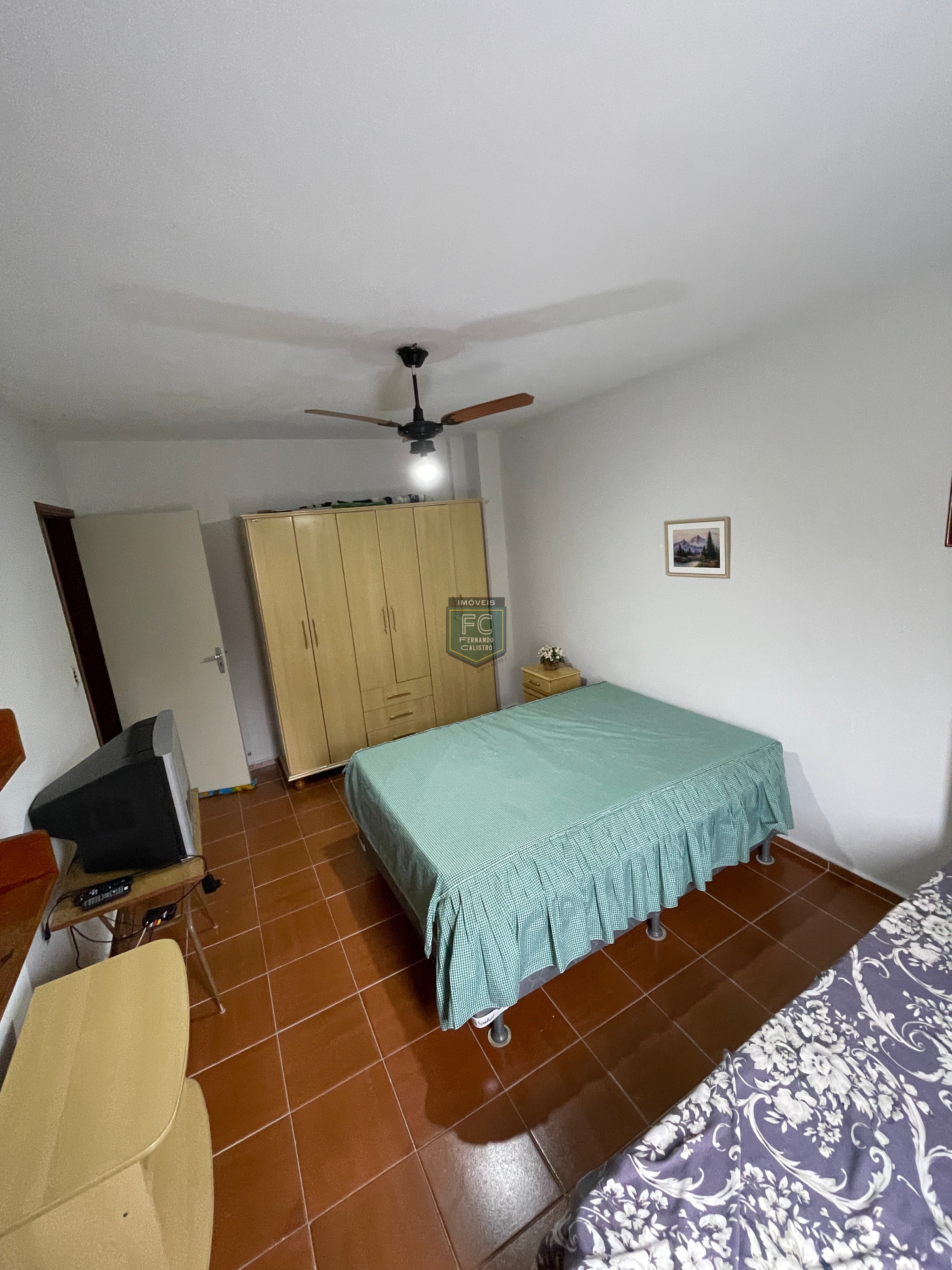 Apartamento Tipo Garden, com 2 Dormitórios e Terraço / Quintal com vista para o mar, e alguns passos da praia, no Coração do Centro, Mongaguá - SP