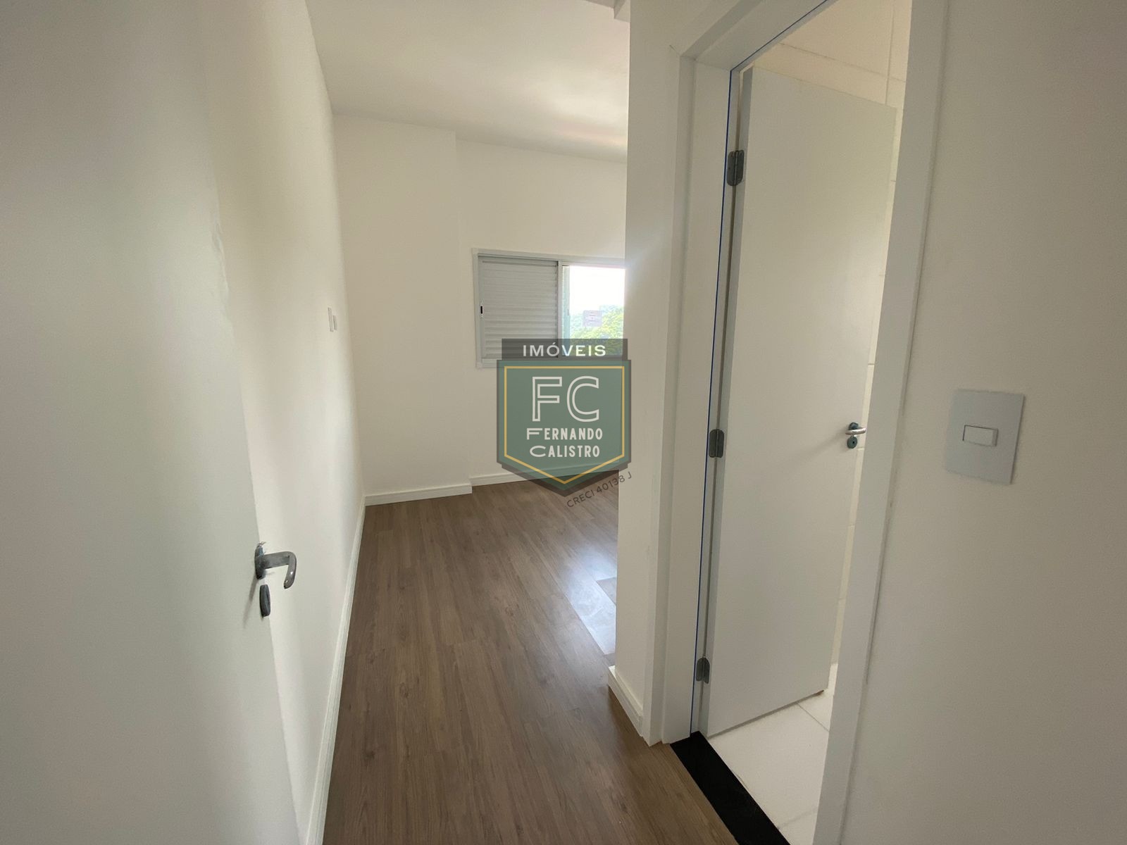 Apartamento novo andar alto, pronto, varanda gourmet c/ vista p/ o mar, 2 dormitórios (1 suíte), piso laminado, local nobre, jd. Luciana, mongaguá-sp