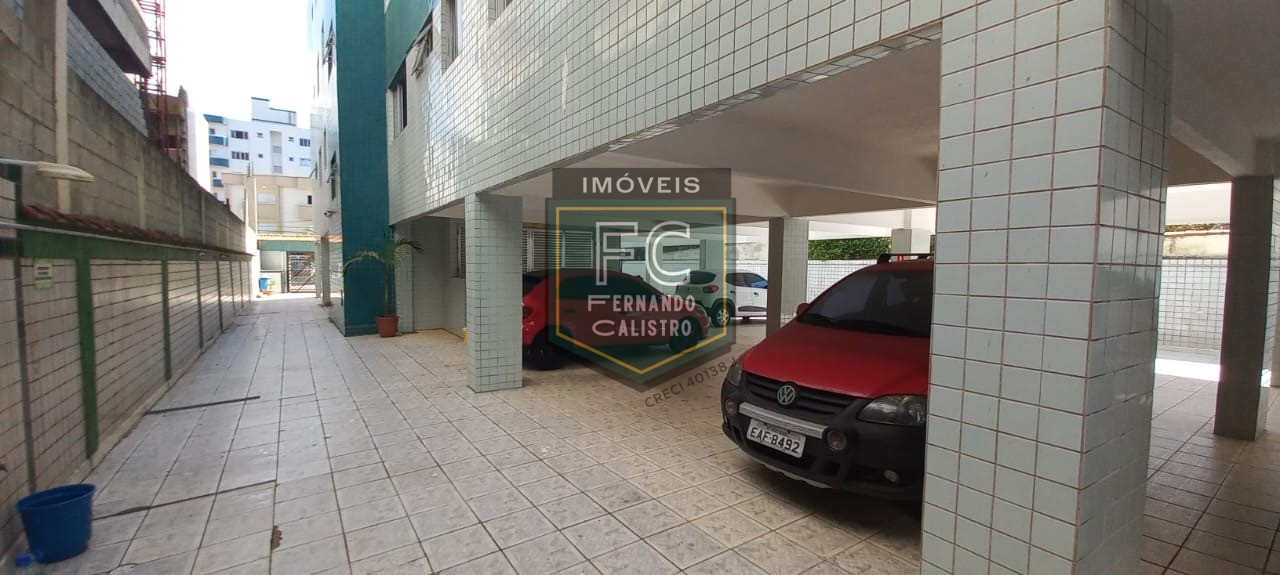 Apartamento 2 dormitórios 2 banheiros amplo de frente para a rua, 1 vaga, condominio com espaço grill, 150 mts da praia, vila caiçara, praia grande sp