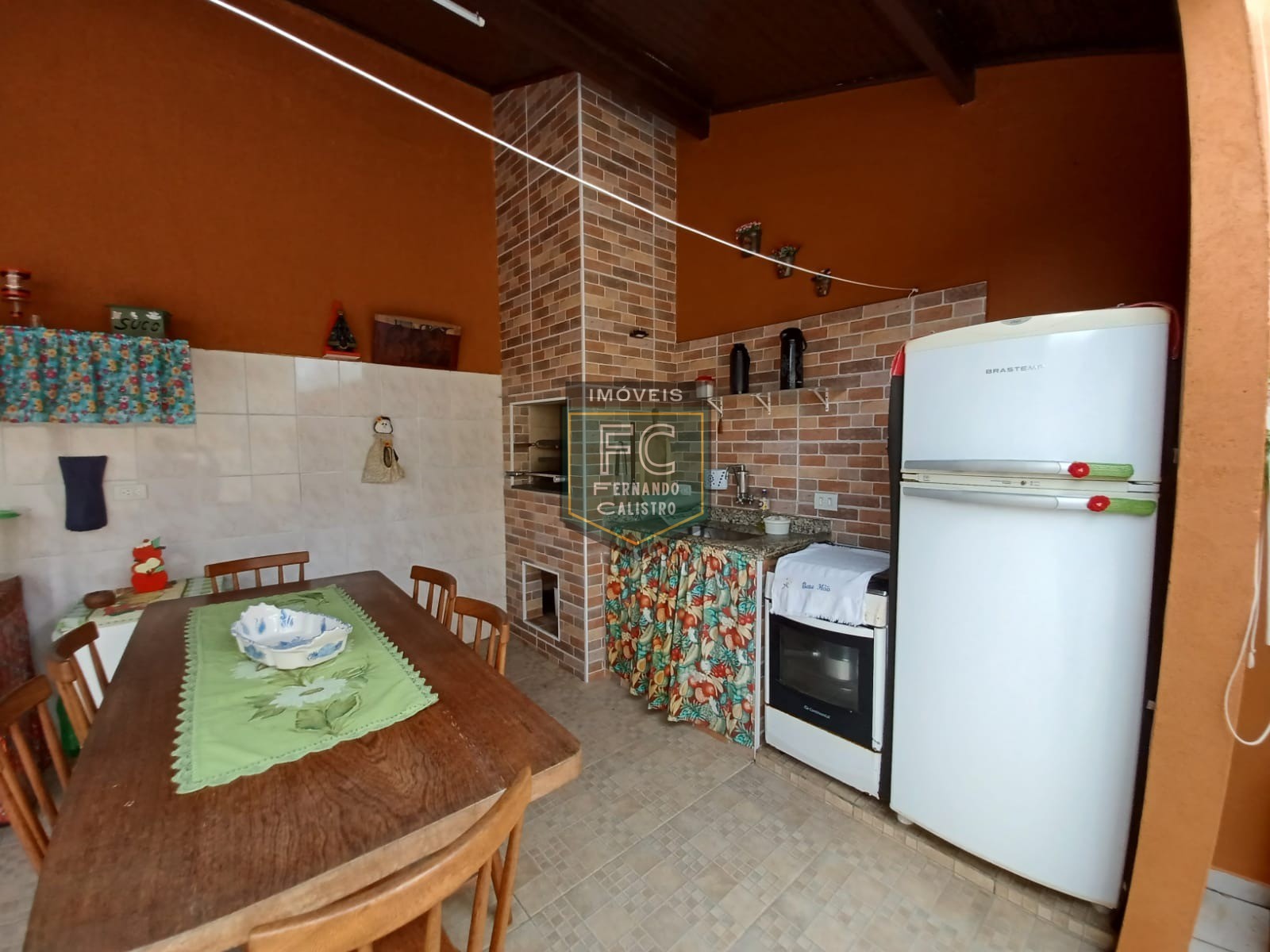 Casa Isolada Lote Inteiro 3 Dormitórios (1 Suíte) + Edícula, Área Gourmet c/ Churrasqueira, 4 Vagas, 160 m² Á. Construída, Caiçara, Praia Grande SP