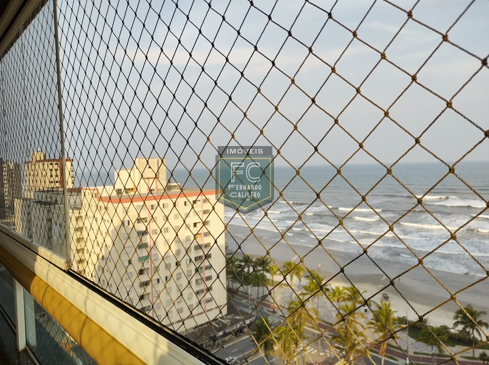 Apartamento alto padrão 3 suítes, vista para o mar, 2 varand